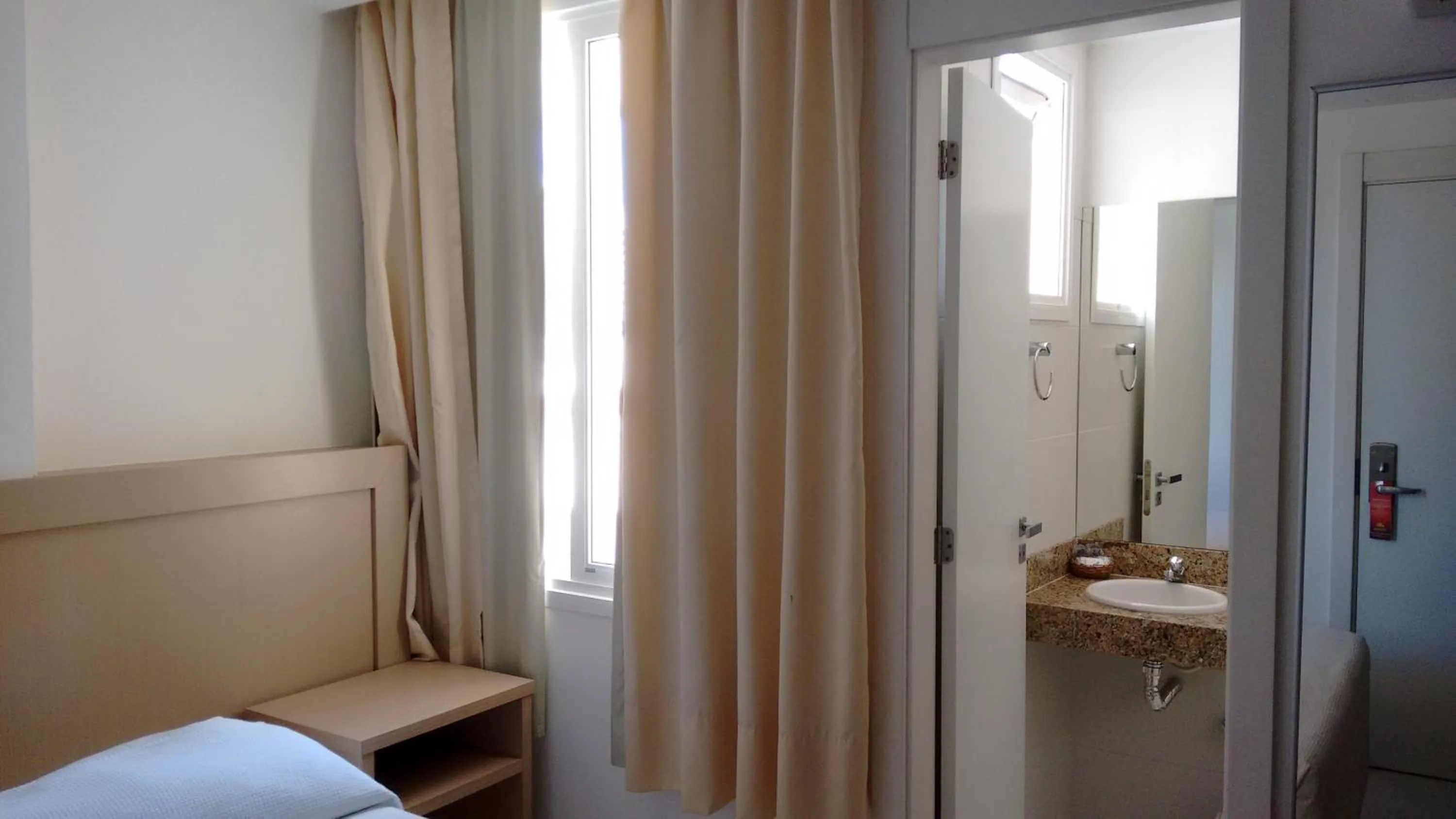 Budget Double Room - single occupancy in Atalaia Apart Hotel