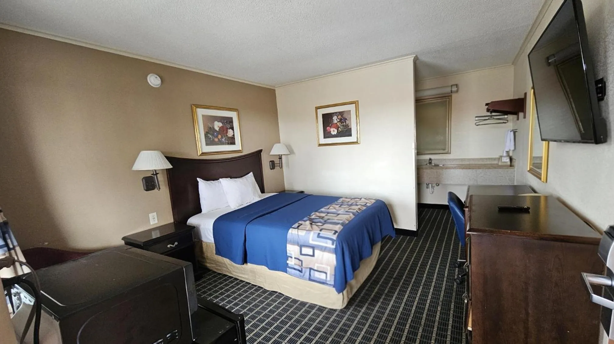 Standard Double Room - single occupancy in Americas Best Value Inn Mount Vernon