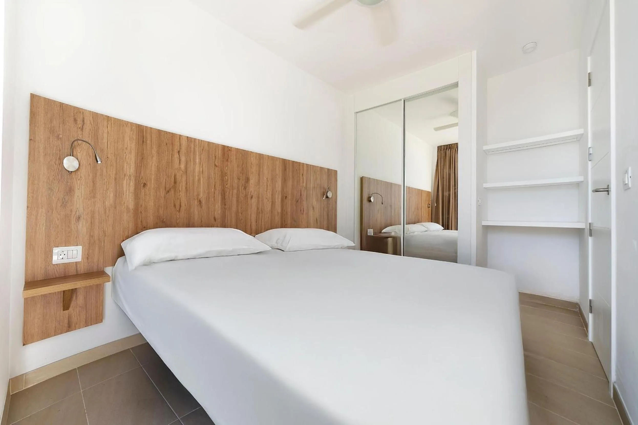 Classic One Bedroom Apartment with Balcony and Limited Sea View in Servatur Altamar