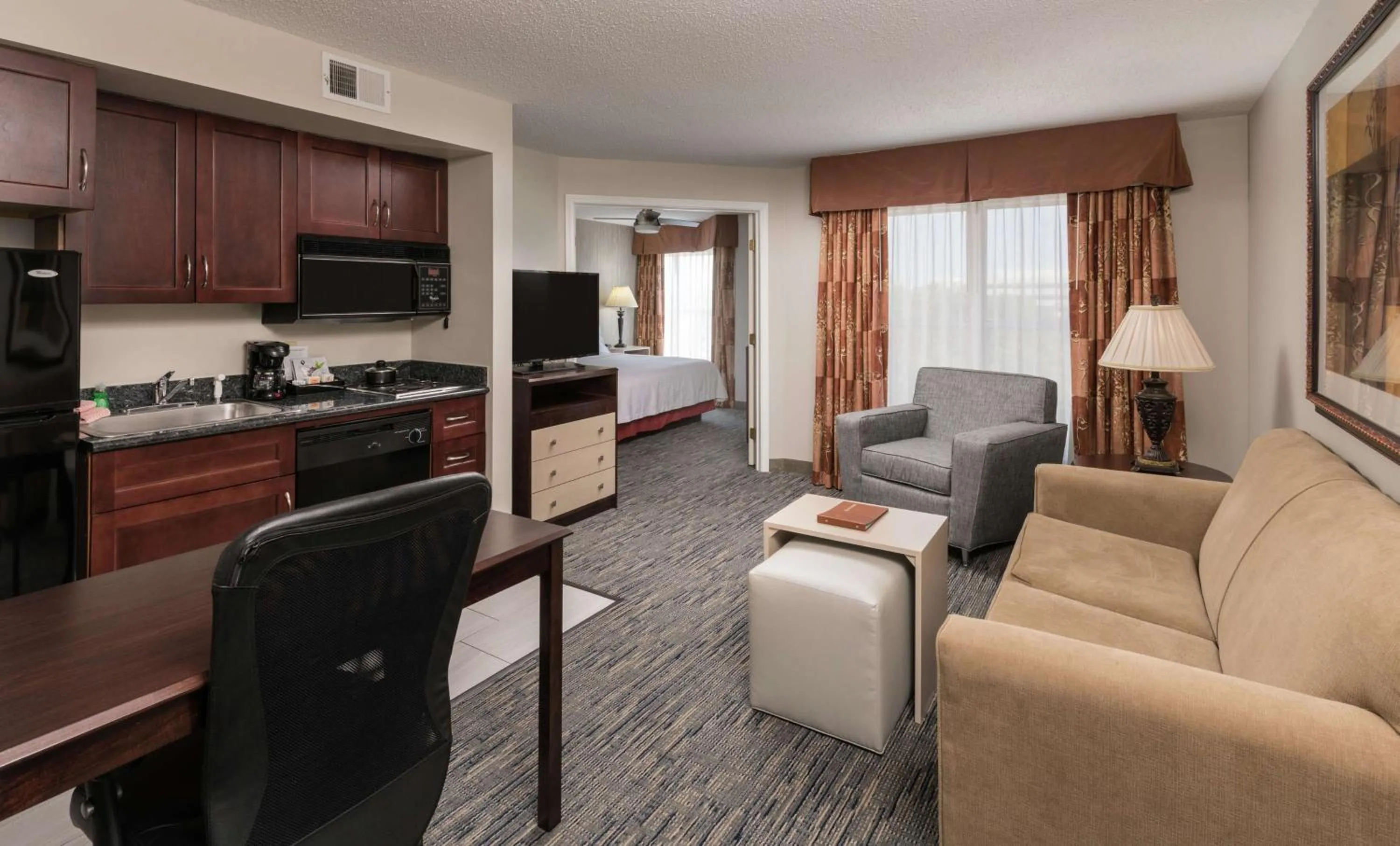 One-Bedroom King Suite with Sofa Bed in Homewood Suites by Hilton Chicago - Schaumburg