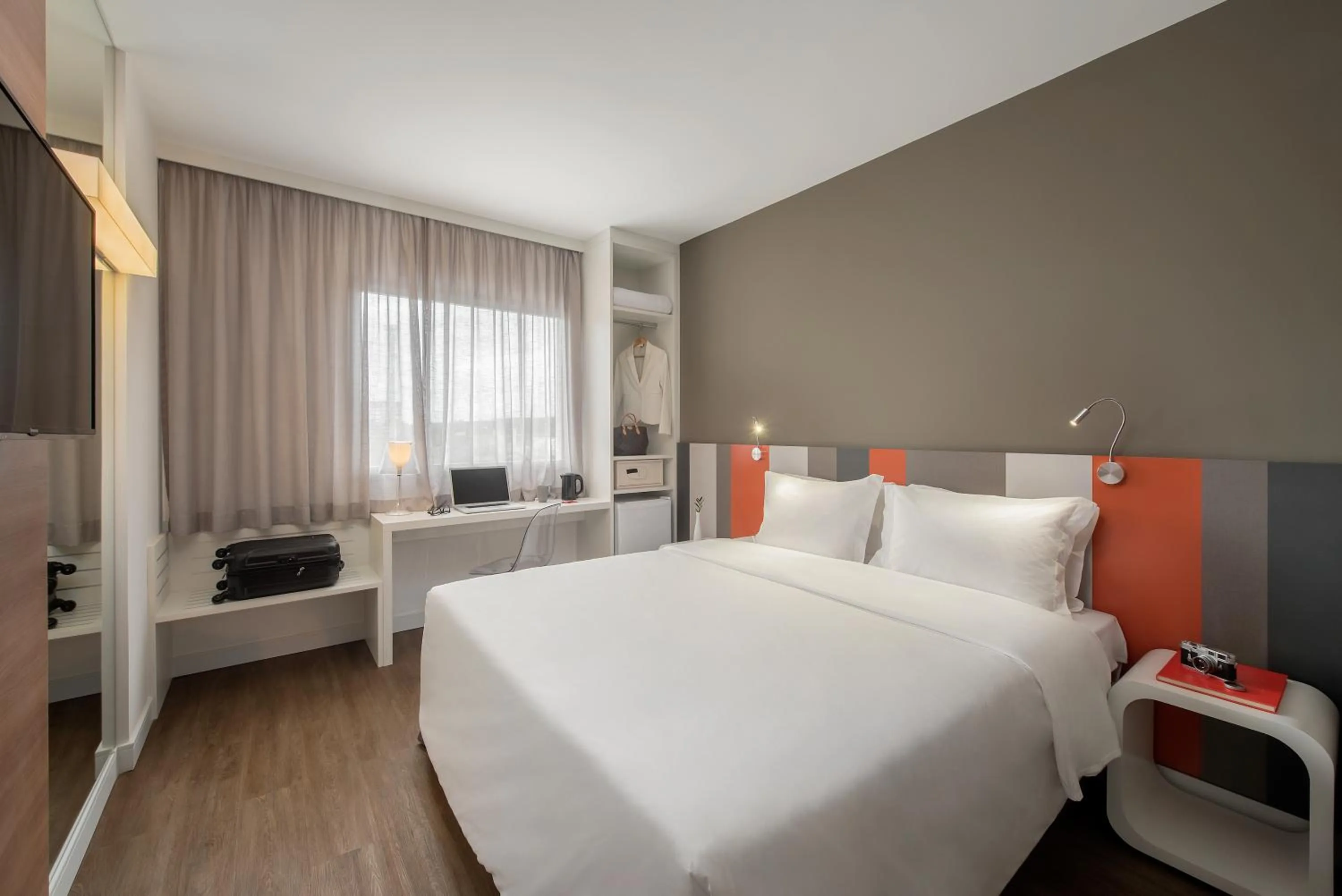Deluxe Double 1 Queen Bed - single occupancy in Intercity Bauru