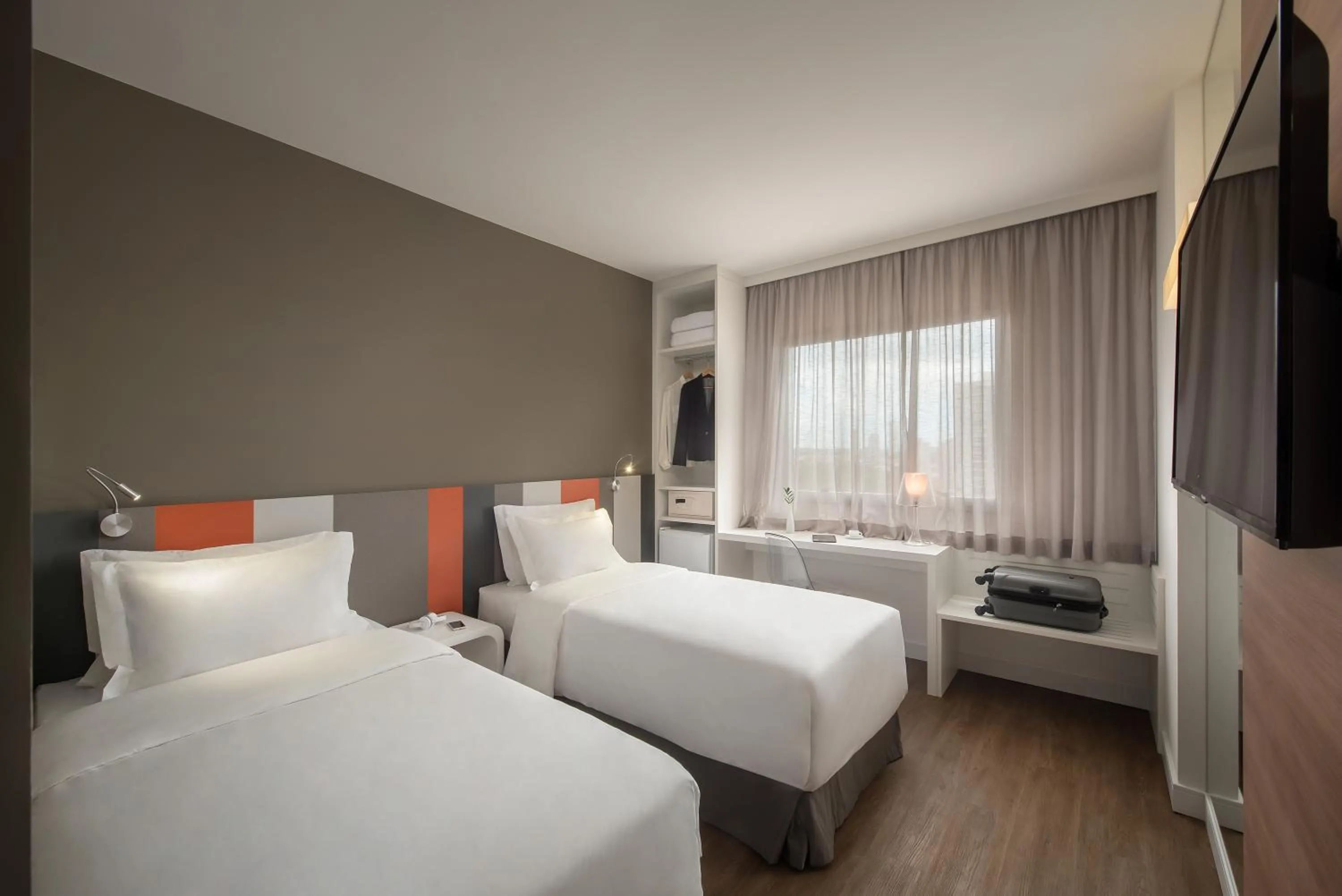 Standard Room - single occupancy - Two Single Beds in Intercity Bauru