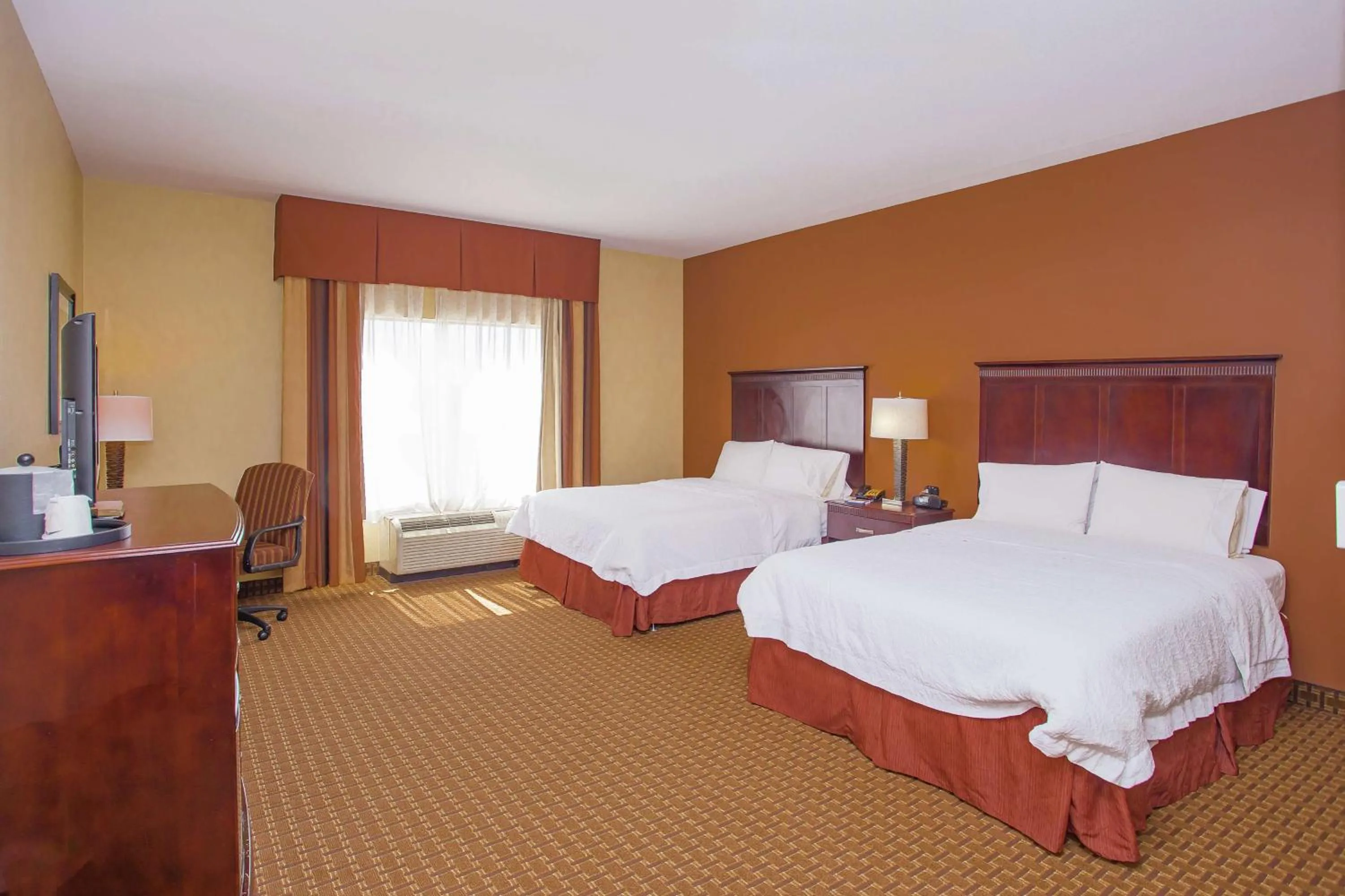 Queen Room with Two Queen Beds - Mobility Access/Non-Smoking in Hampton Inn & Suites Sevierville at Stadium Drive