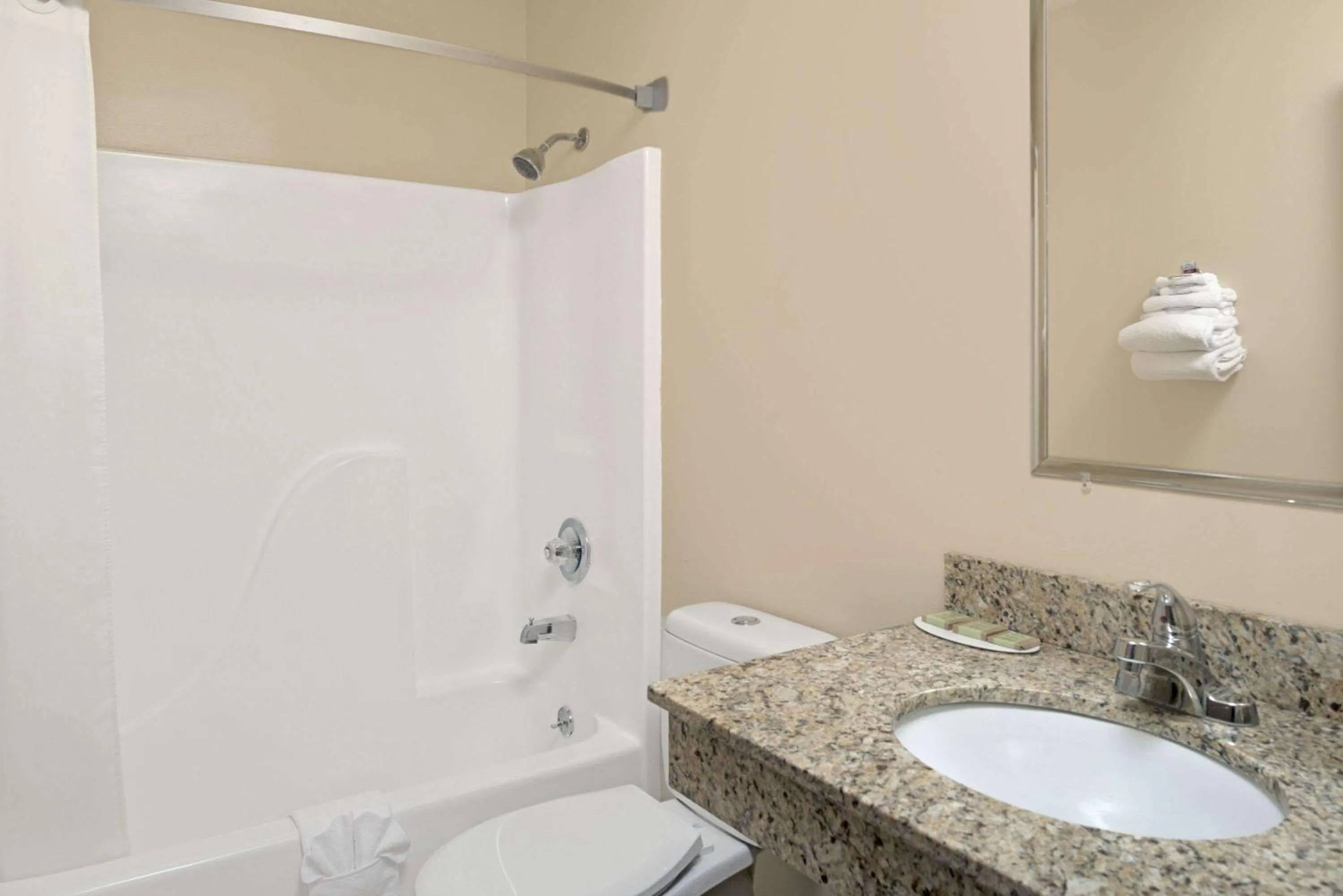 Queen Room - Non-Smoking in Super 8 by Wyndham Omaha I-80 West