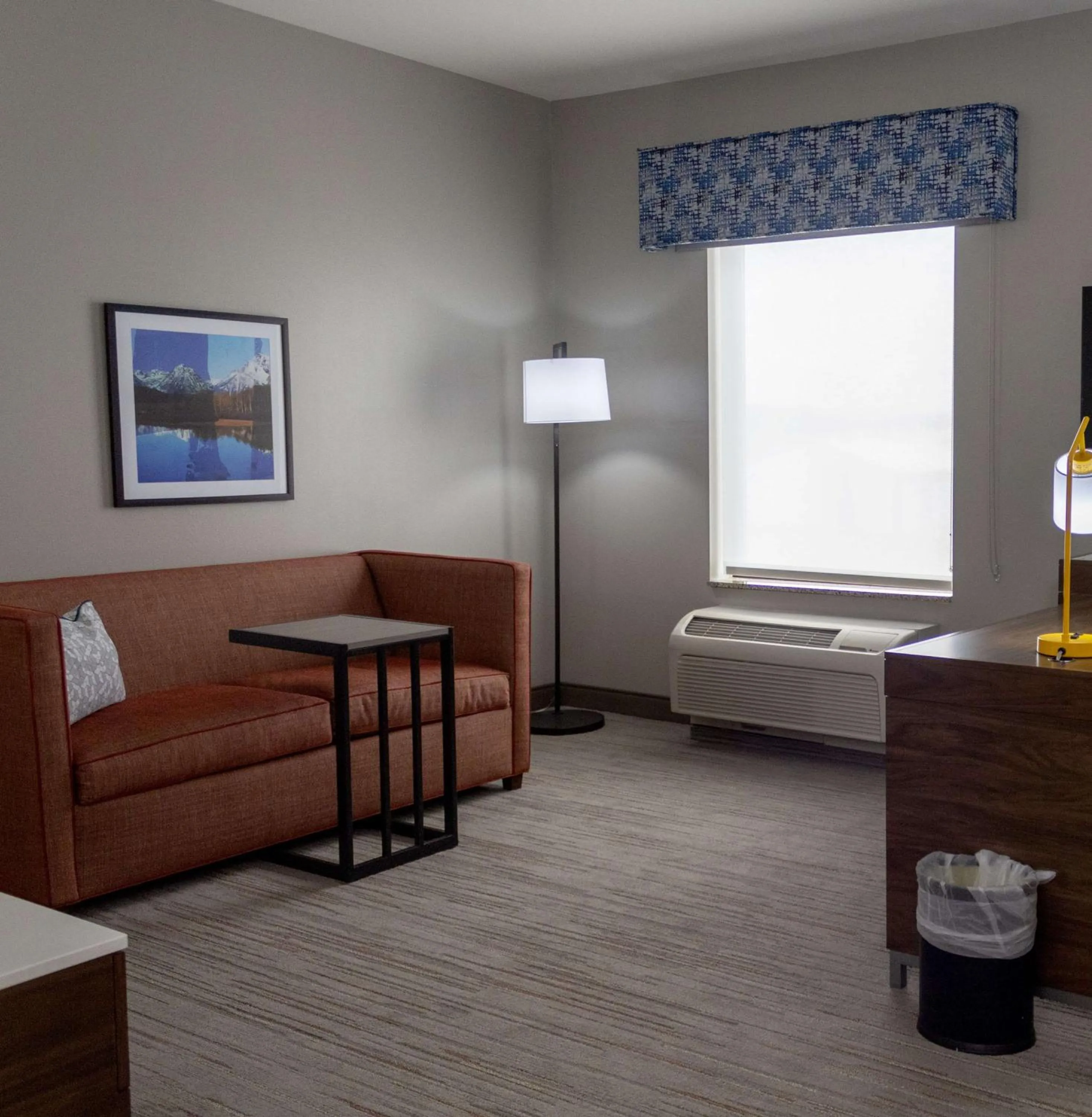 Premium King Room with Sofa Bed - Non-Smoking in Hampton Inn & Suites Riverton