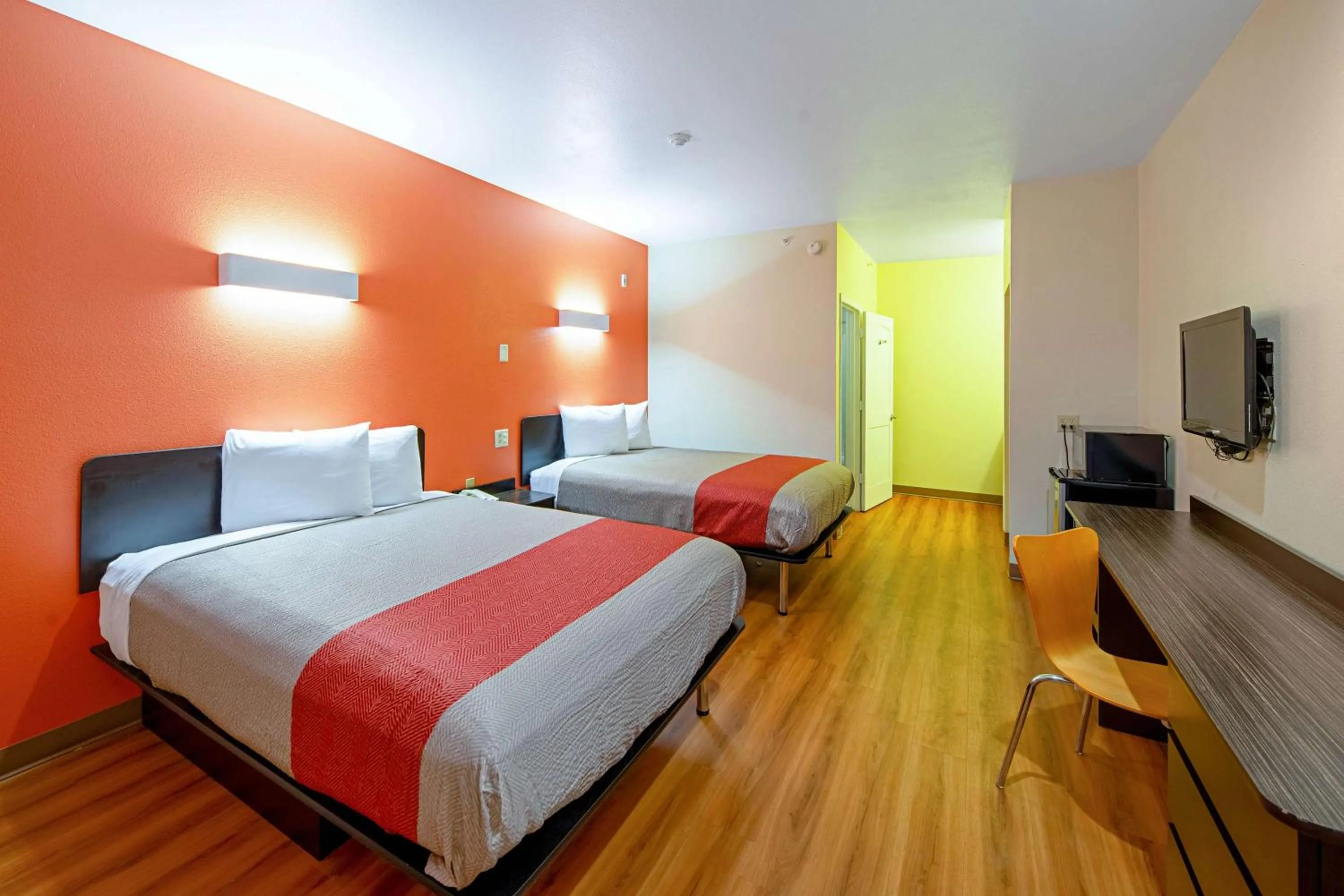 Quadruple Room - single occupancy - Disability Access - Non-Smoking in Motel 6-Rhome, TX