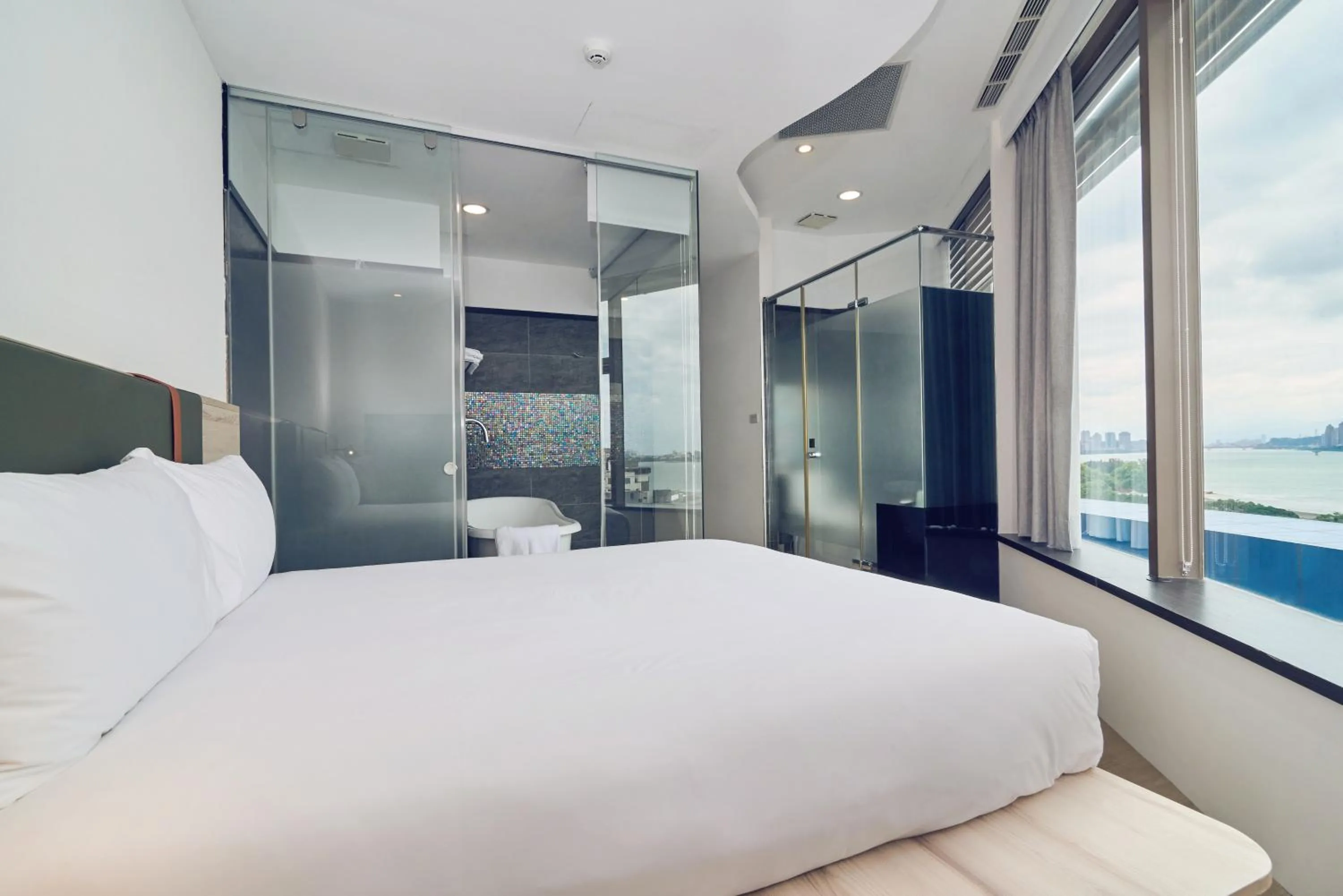 Deluxe Double Room in CHECK Inn Express New Taipei Tamsui