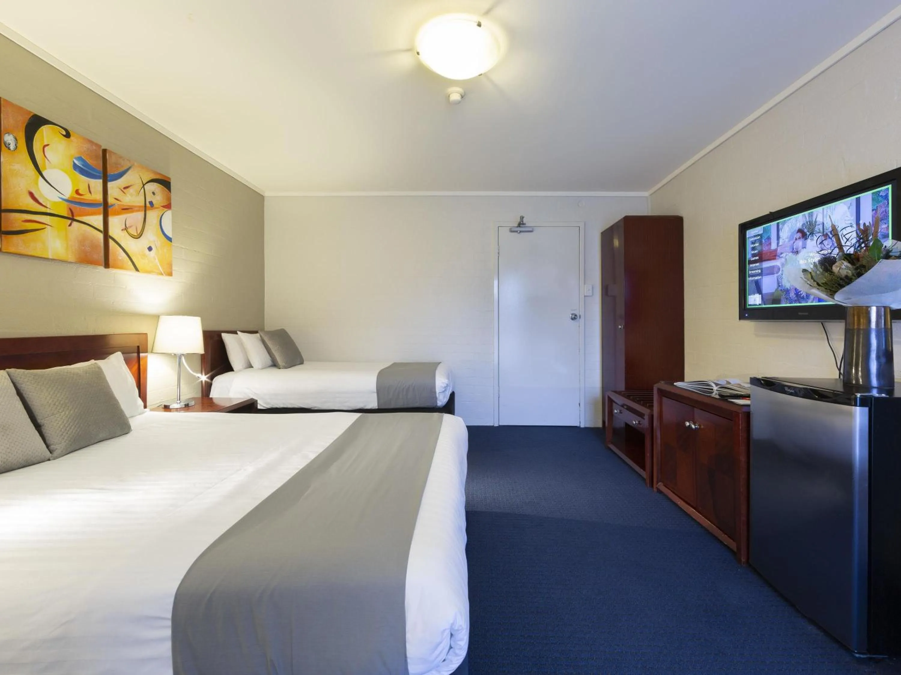 Superior King Room in ibis Styles Canberra