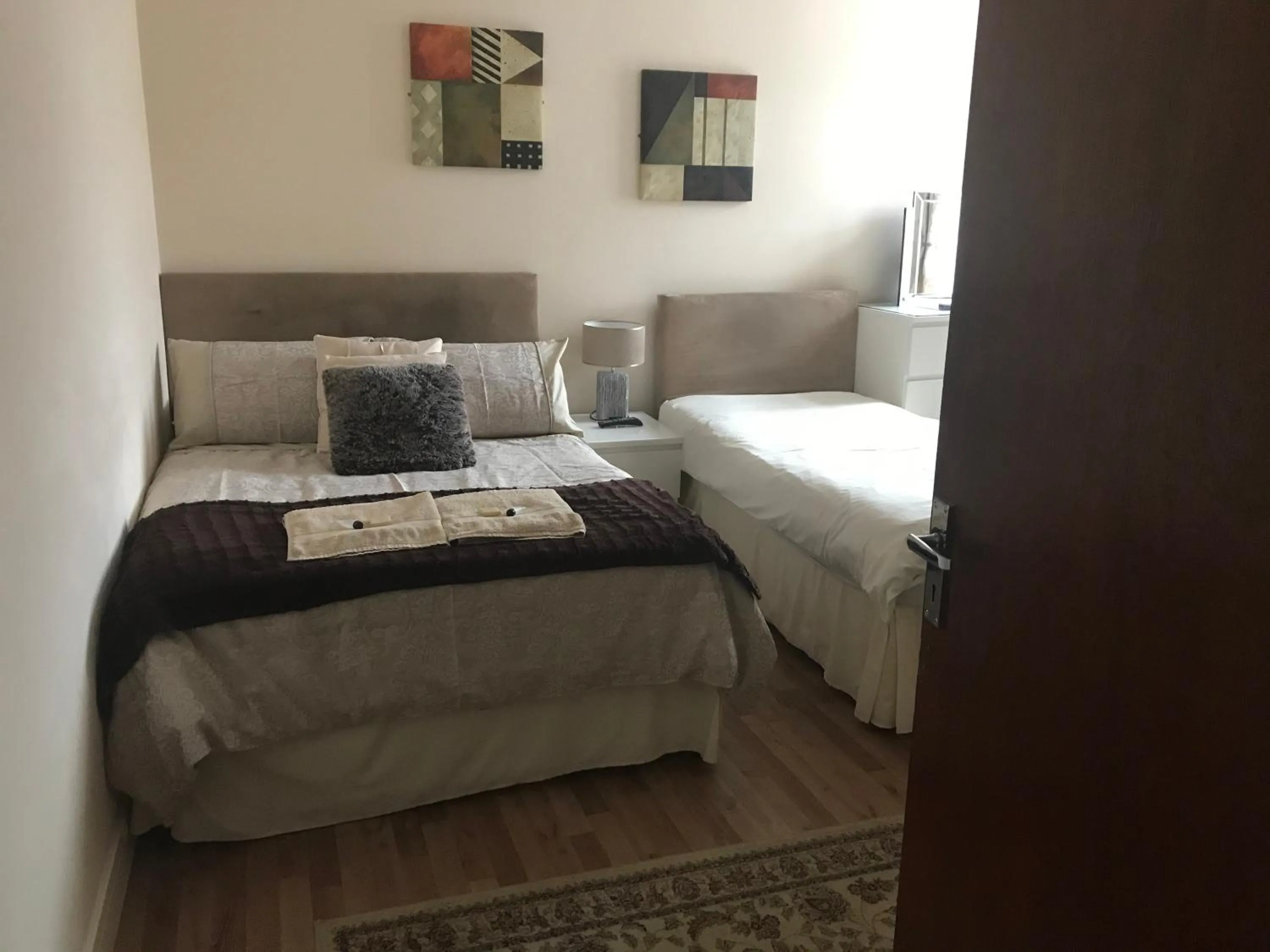 Deluxe Double Room with Shower in Abbey Lodge Guest House