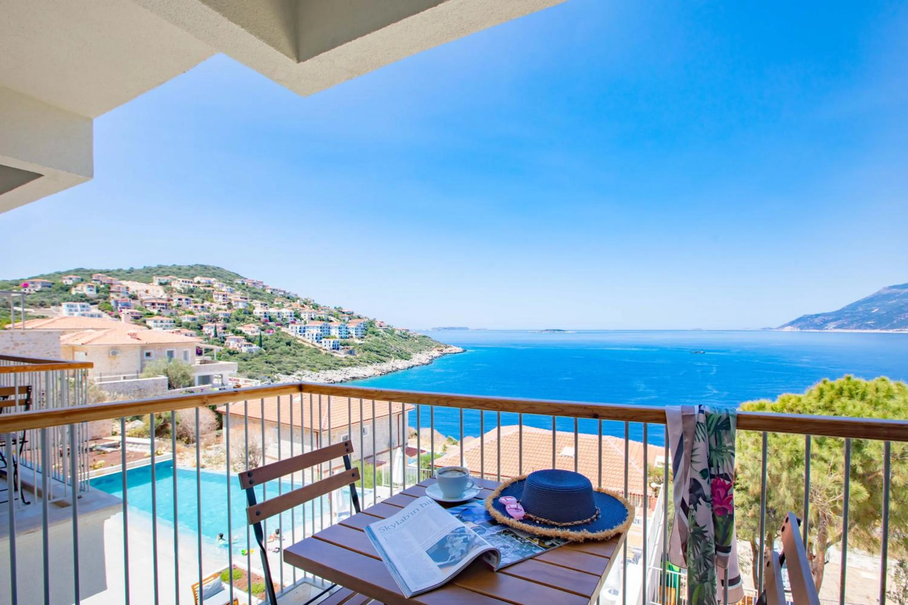 Twin Room with Sea View in Mavilim Hotel