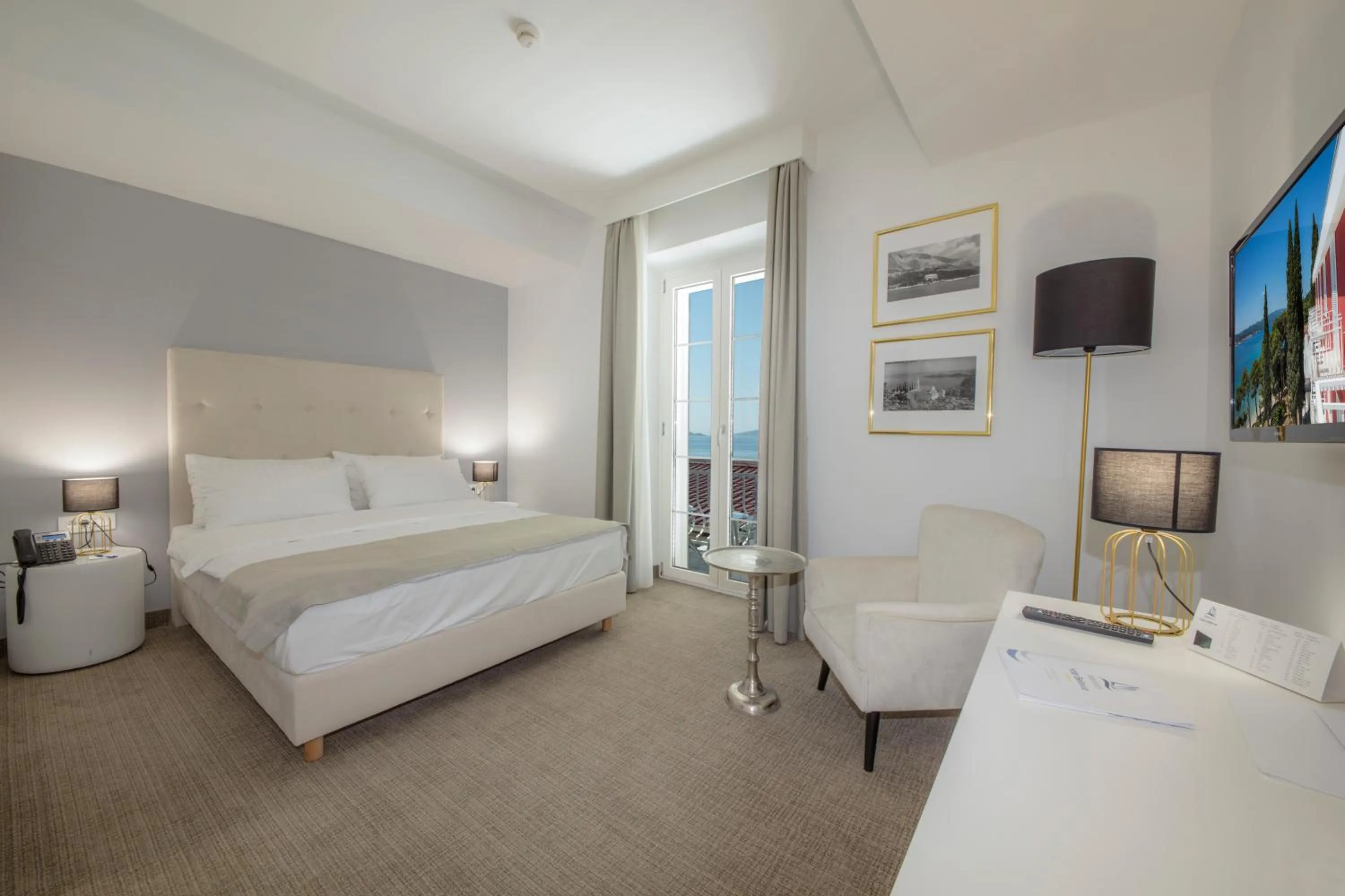 Superior Double Room with Balcony and Sea View in Aminess Younique Bellevue Hotel