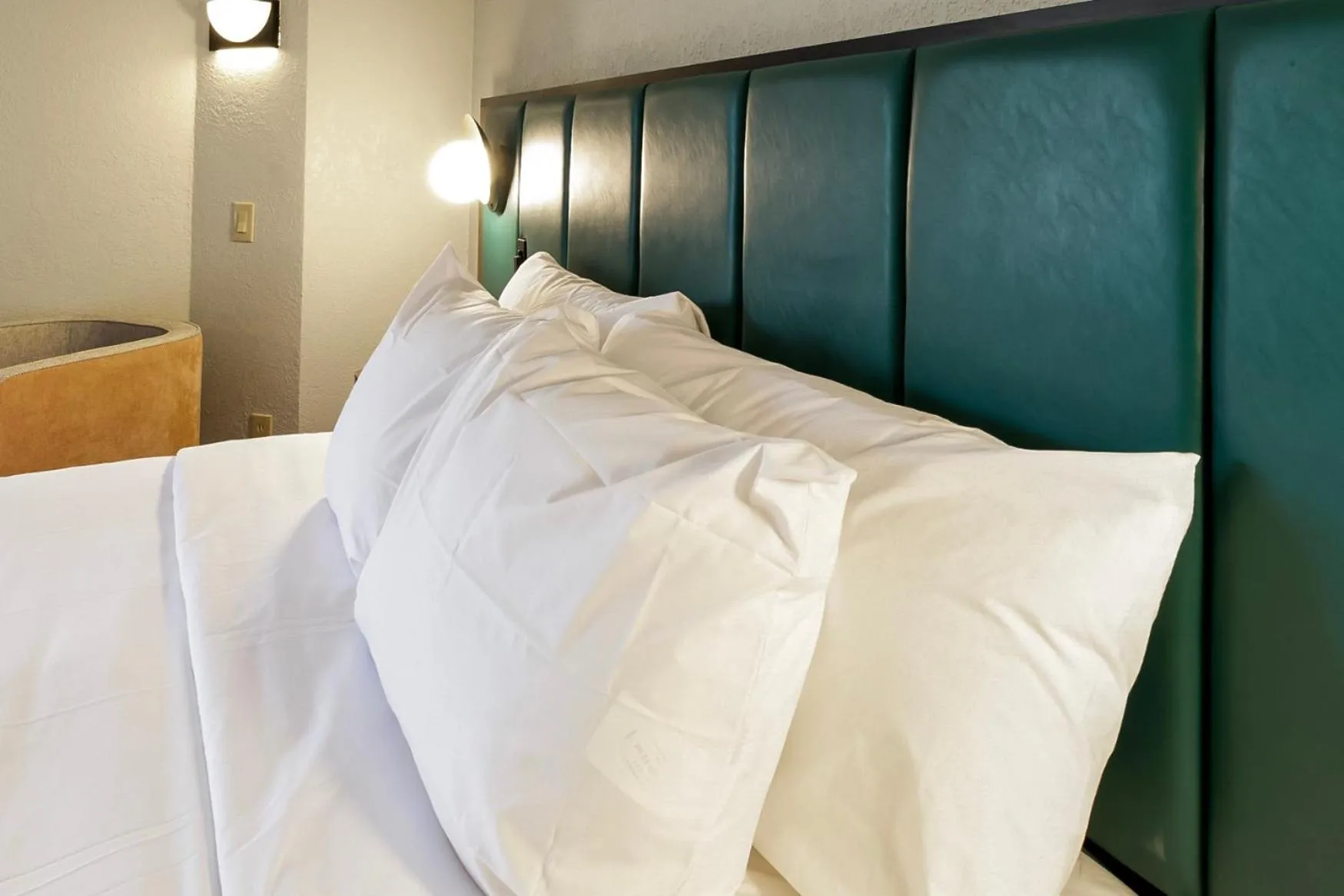 One-Bedroom King Suite - Non-Smoking in Wingate by Wyndham Owensboro