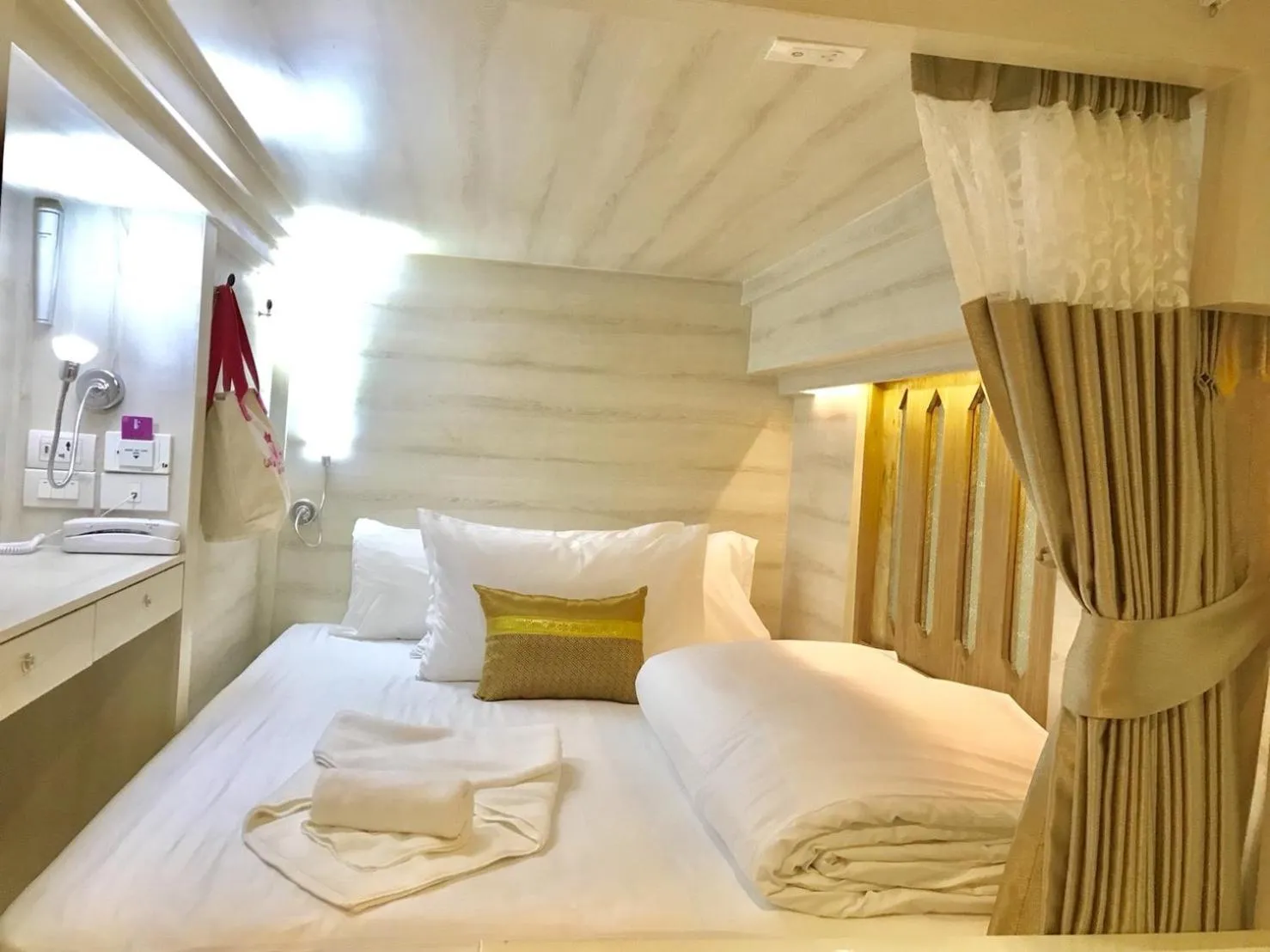 Deluxe Bunk Bed - Upper (Female Only) in Mariya Lady Hostel Suvarnabhumi Airport