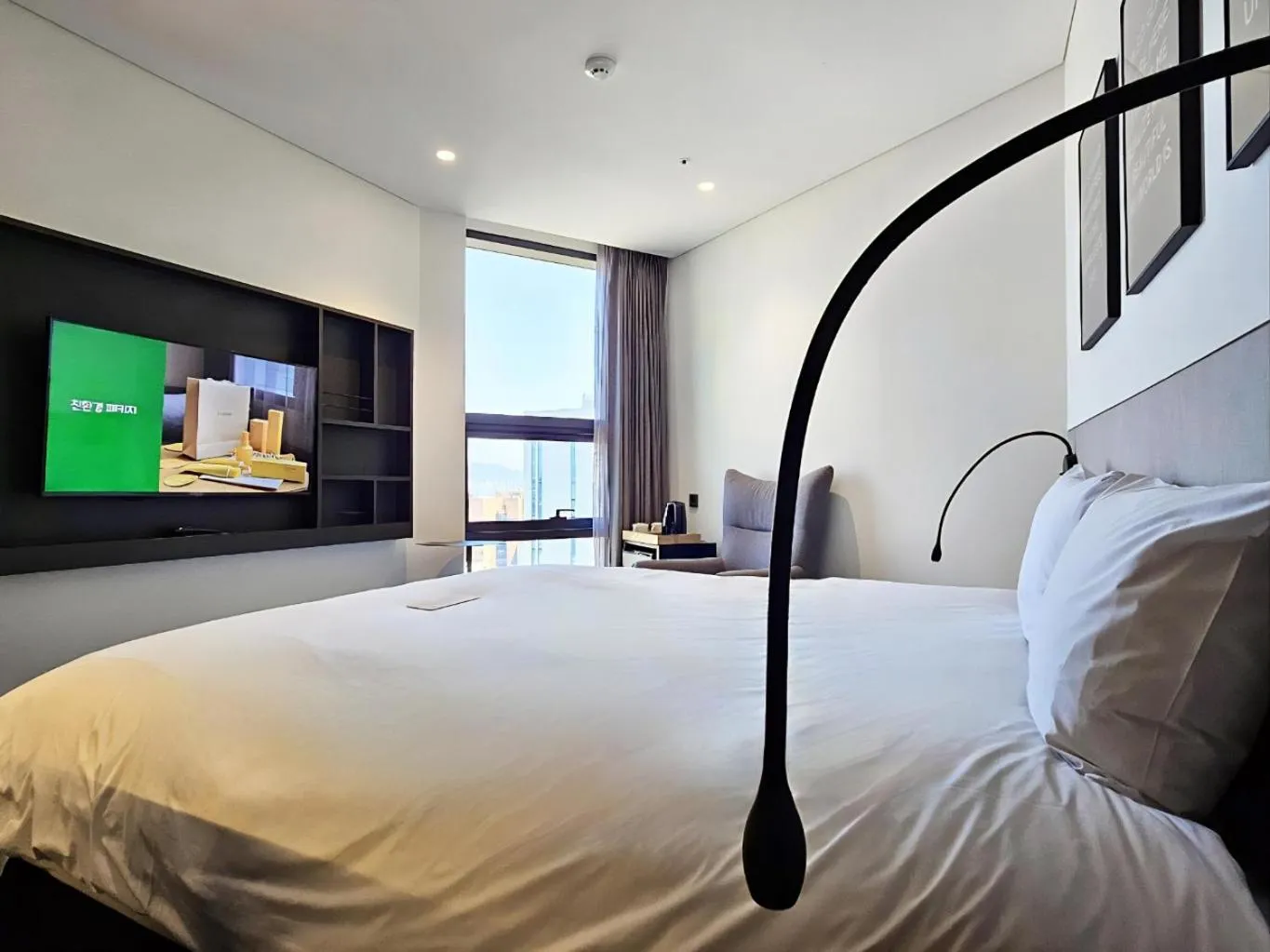 Standard Double Room in GLAD Gangnam COEX Center