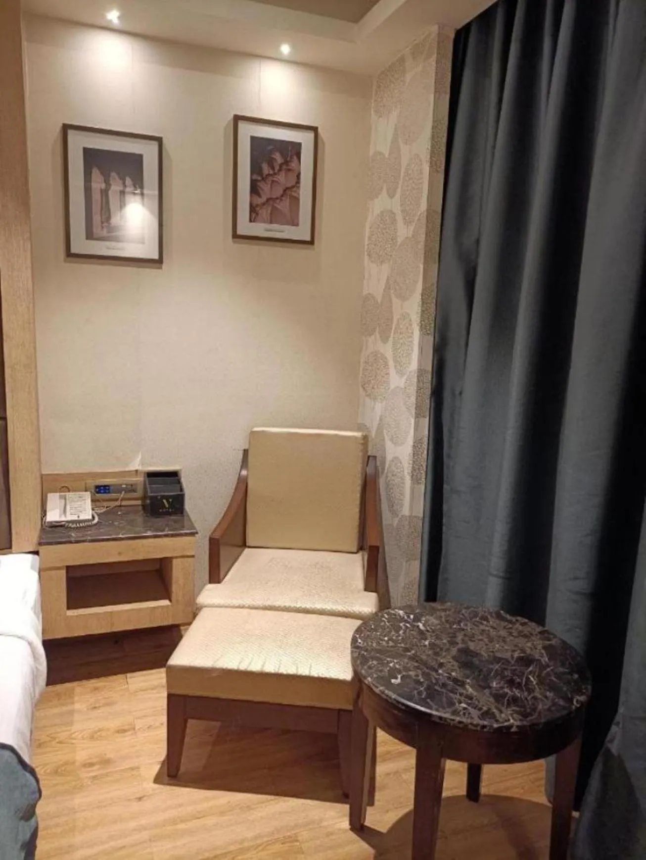 Deluxe Double Room in Hotel V Hazratganj