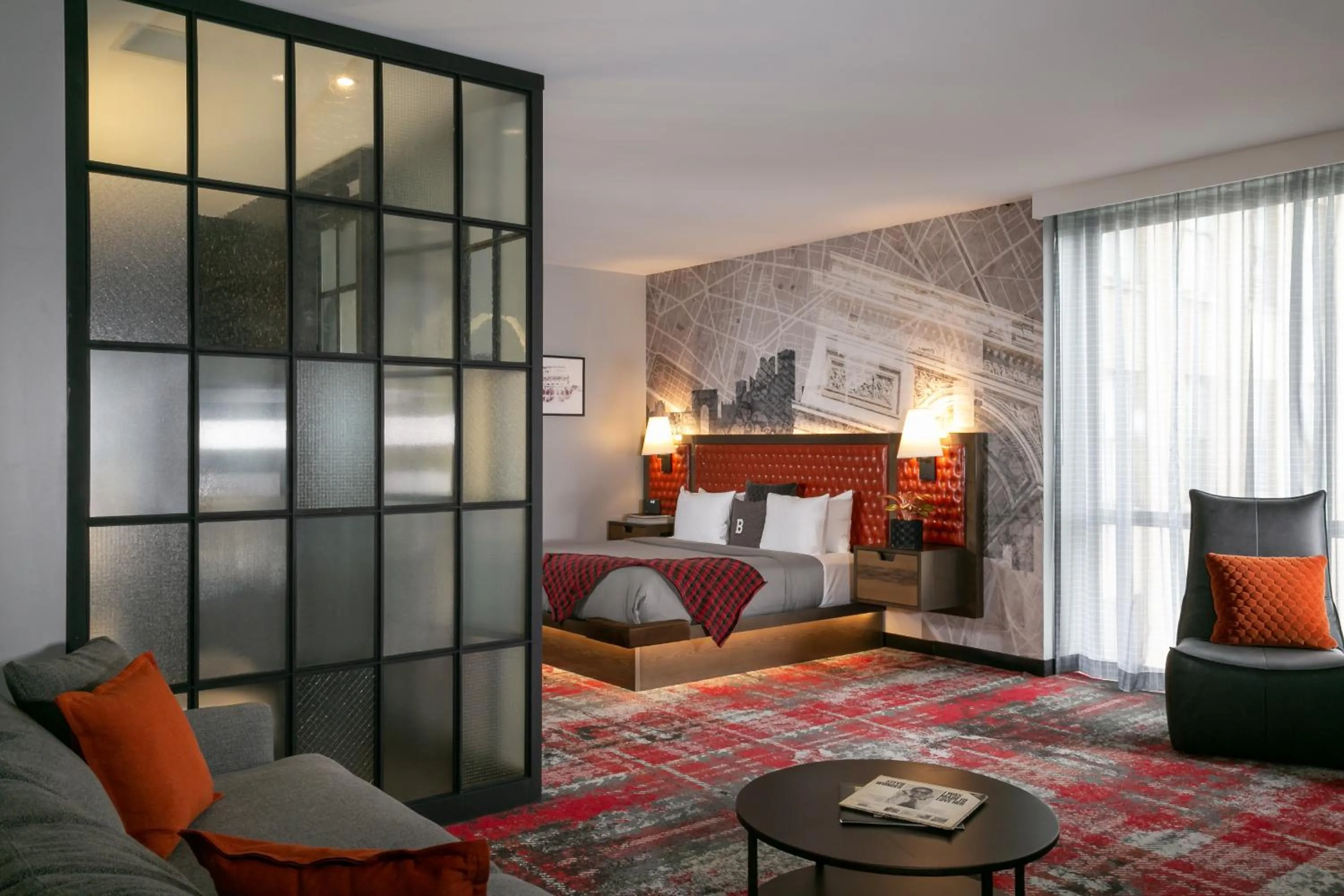 Deluxe King Room in Bobby Hotel