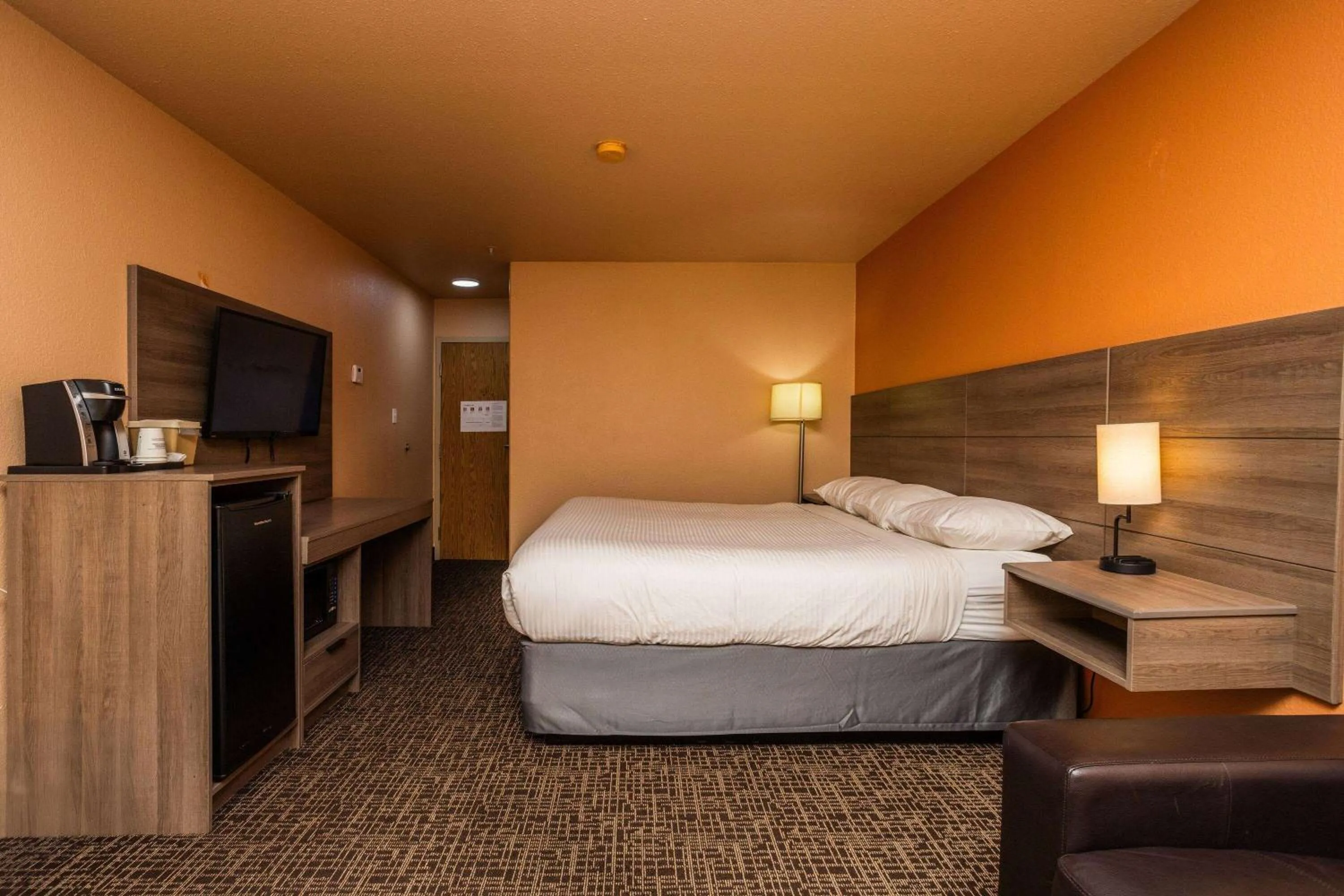 King Room- Non-Smoking in Ramada by Wyndham Cranbrook