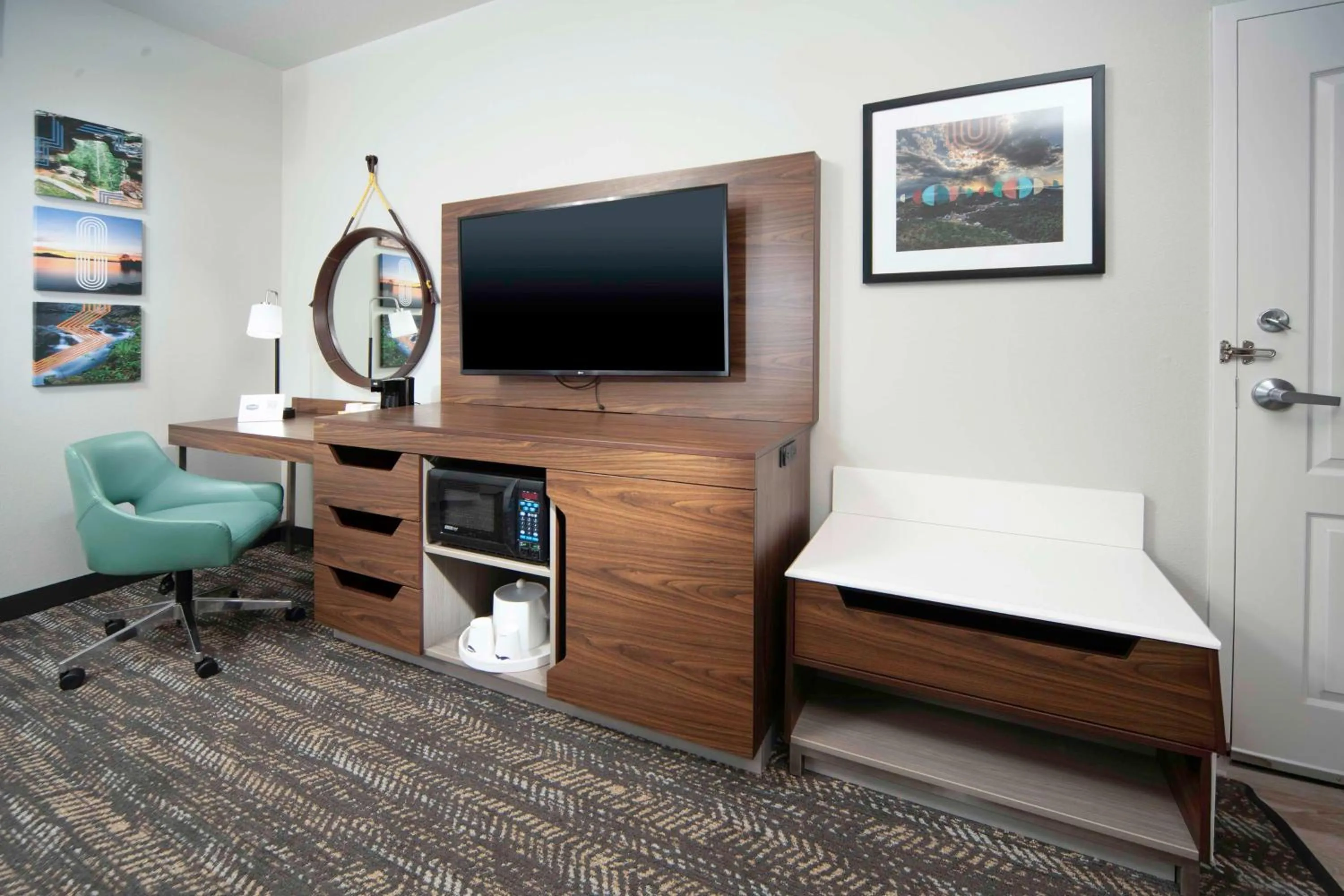 King Studio Suite with Sofa Bed - Non-Smoking in Hampton Inn Bryant