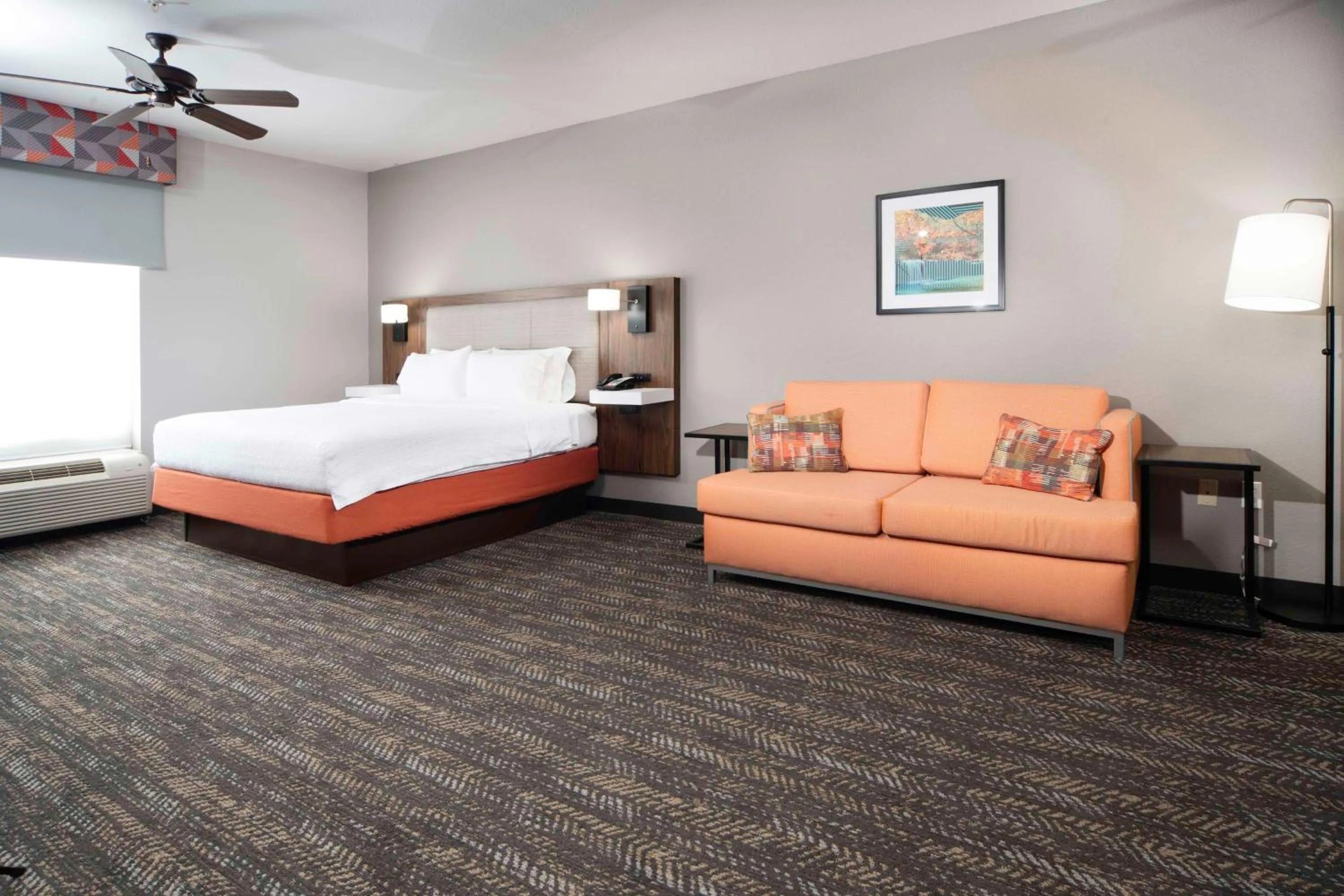 King Room with King Bed - Non-Smoking in Hampton Inn Bryant