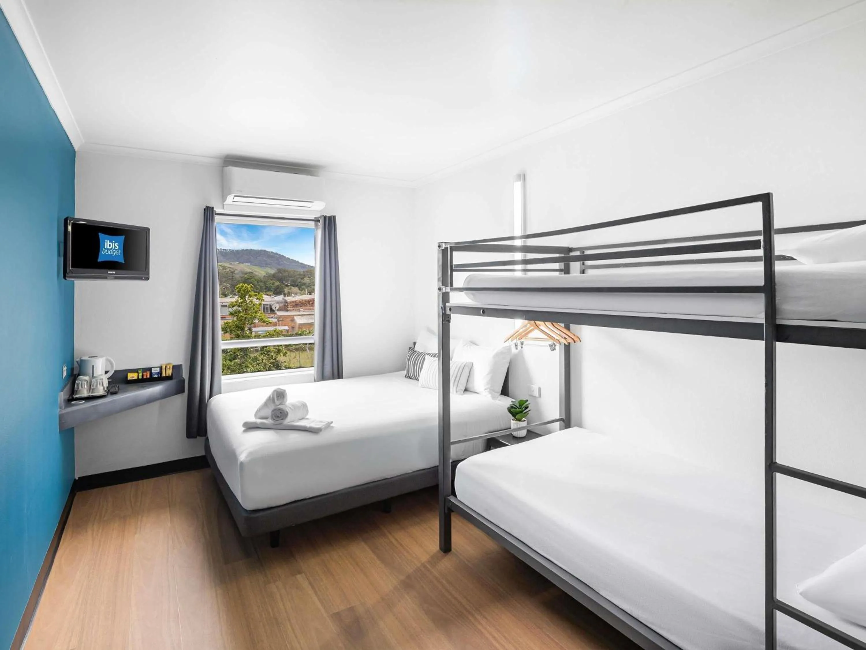 Quadruple Room in ibis Budget Coffs Harbour