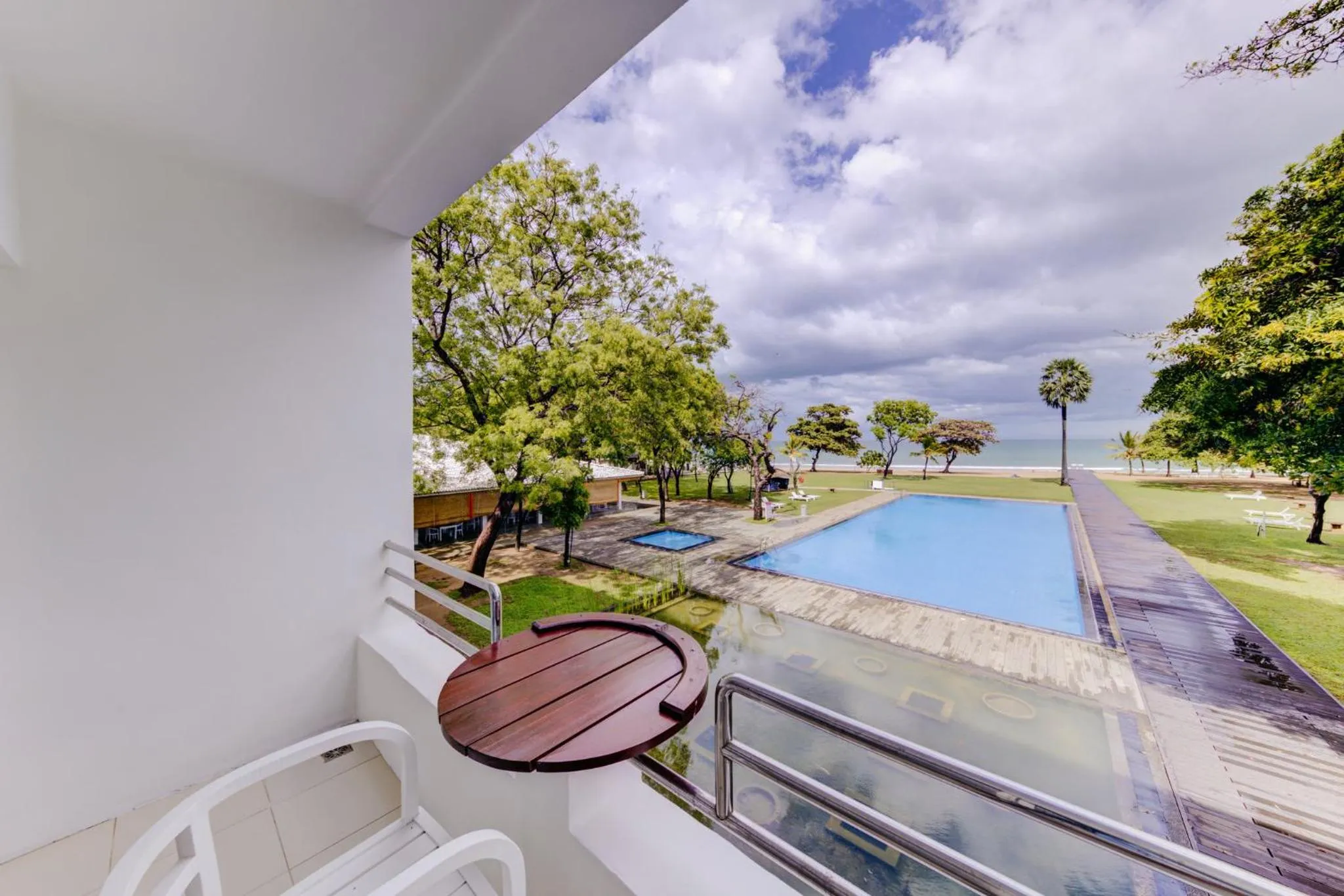 Superior Ocean View Twin - single occupancy - Discounts (10% on F&B, 15% on SPA) in Trinco Blu by Cinnamon