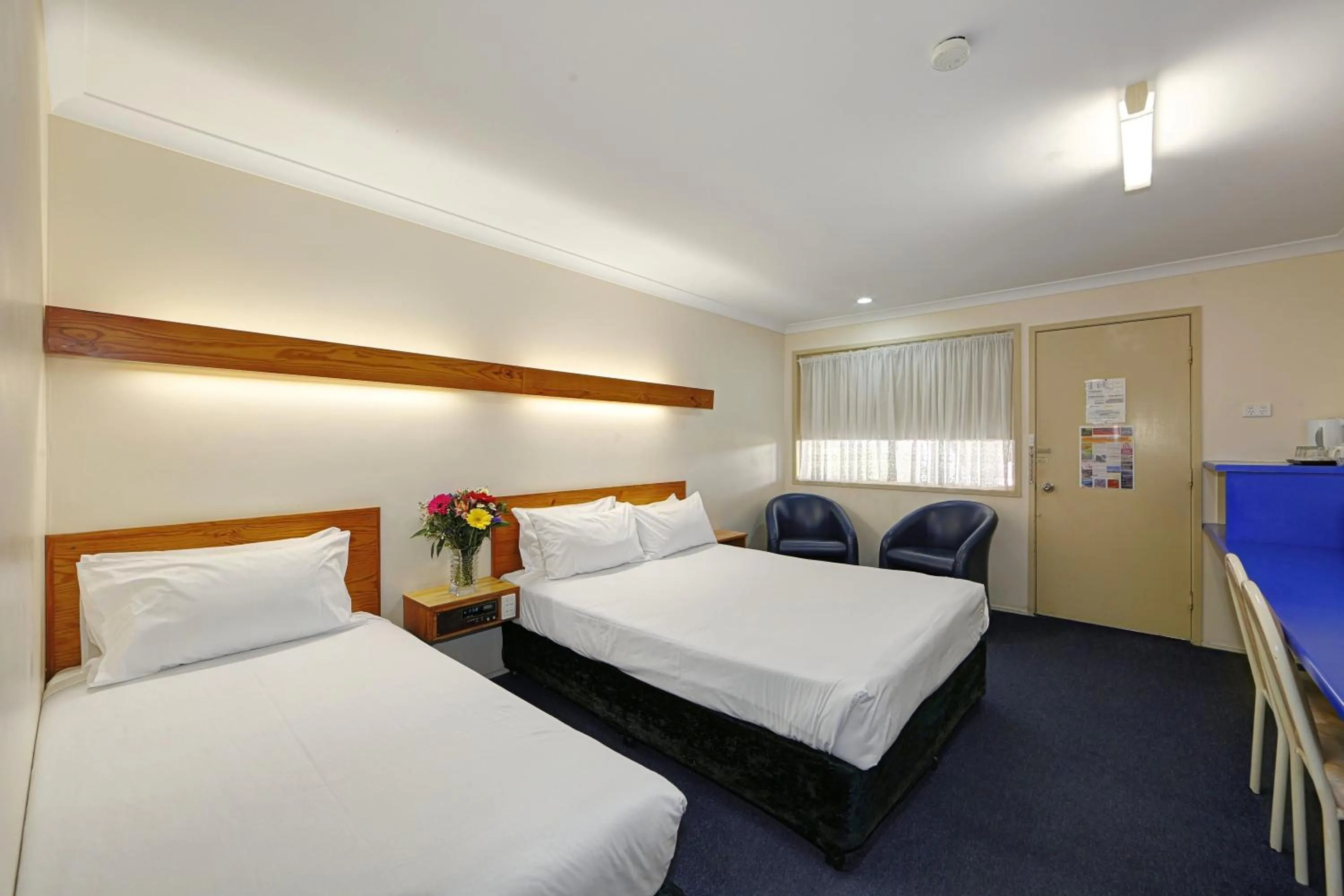 Executive Twin Room in Smart Motels Bert Hinkler