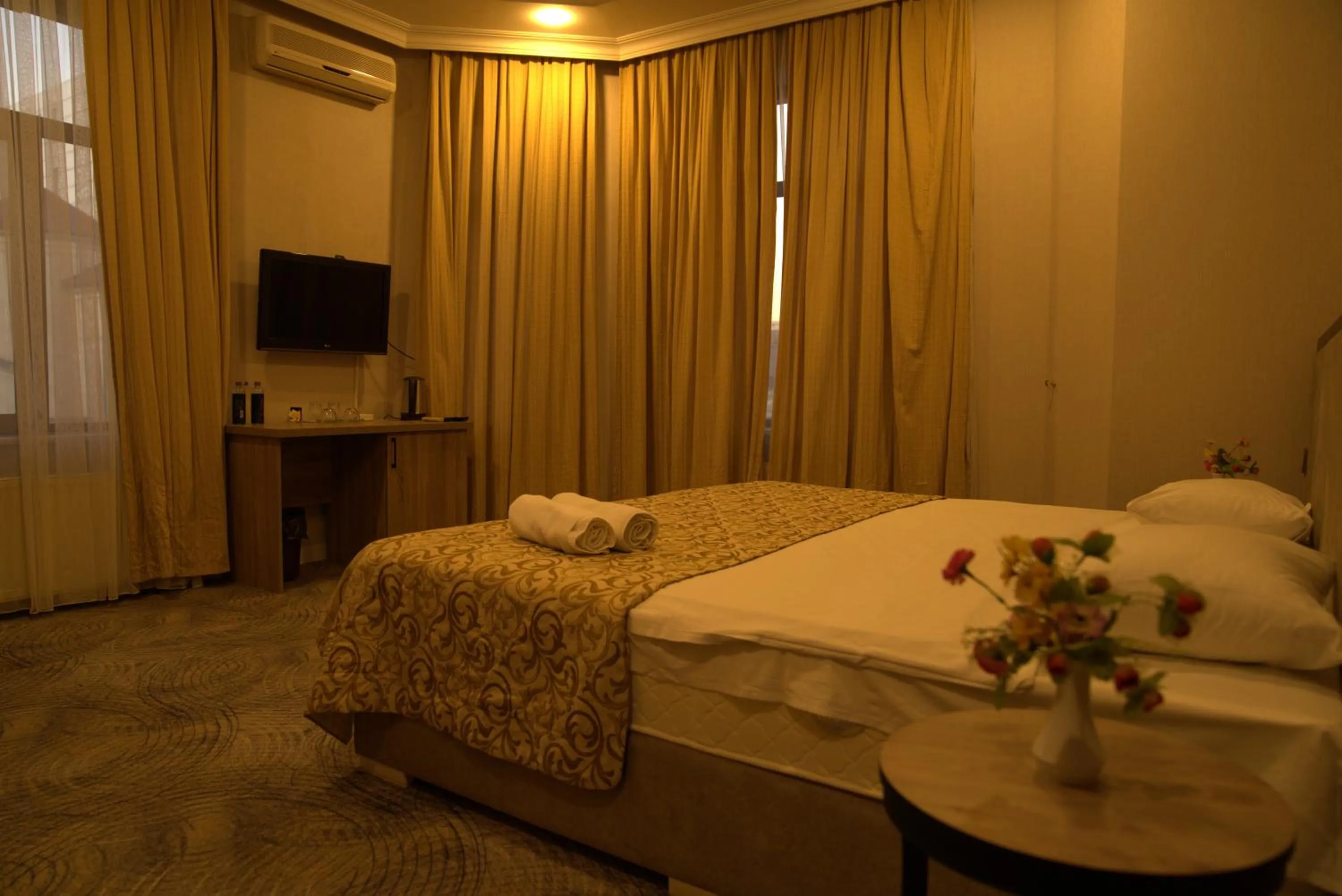 Standard Twin Room in Premier Hotel