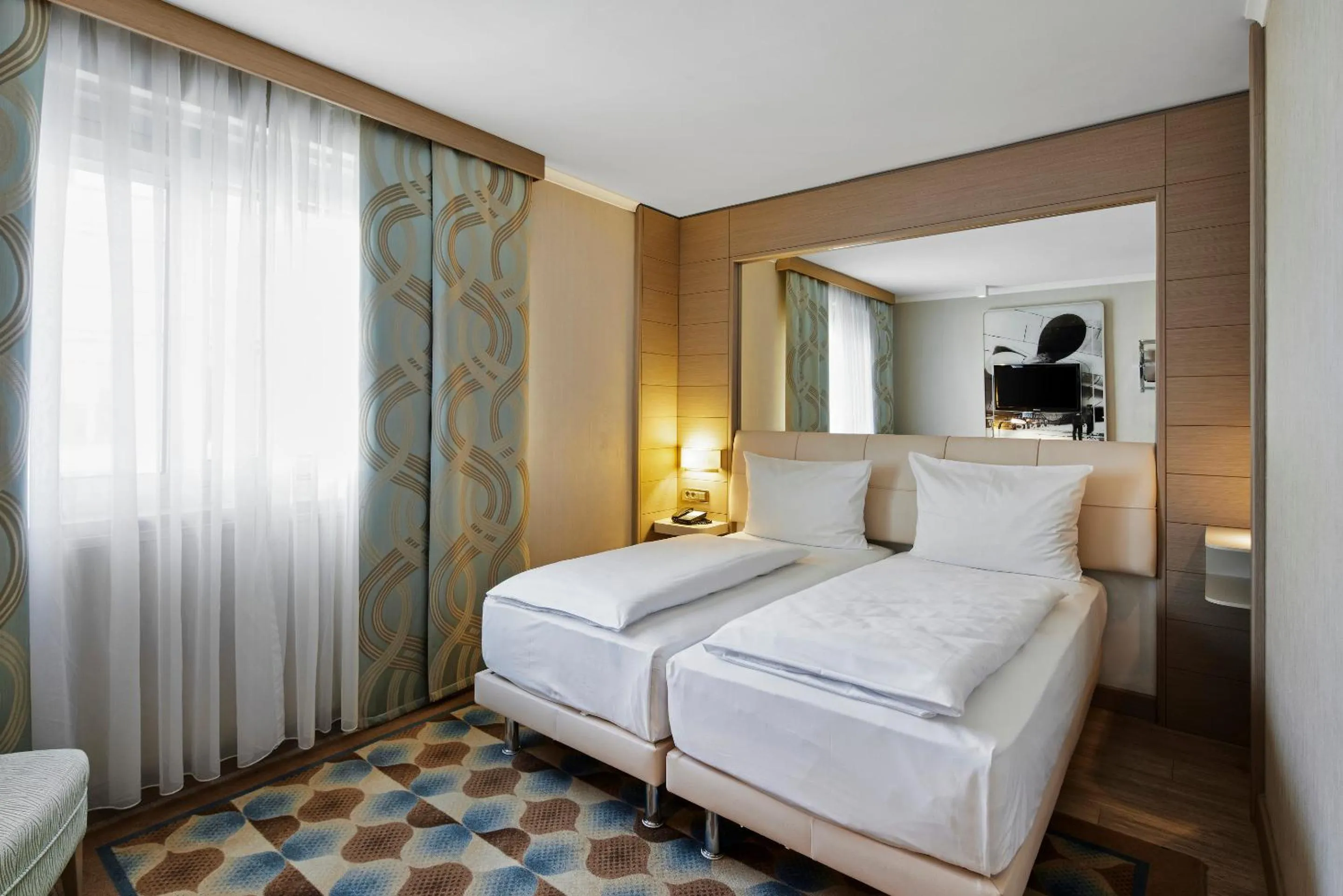 Superior Twin or Double Room in TITANIC Comfort Mitte