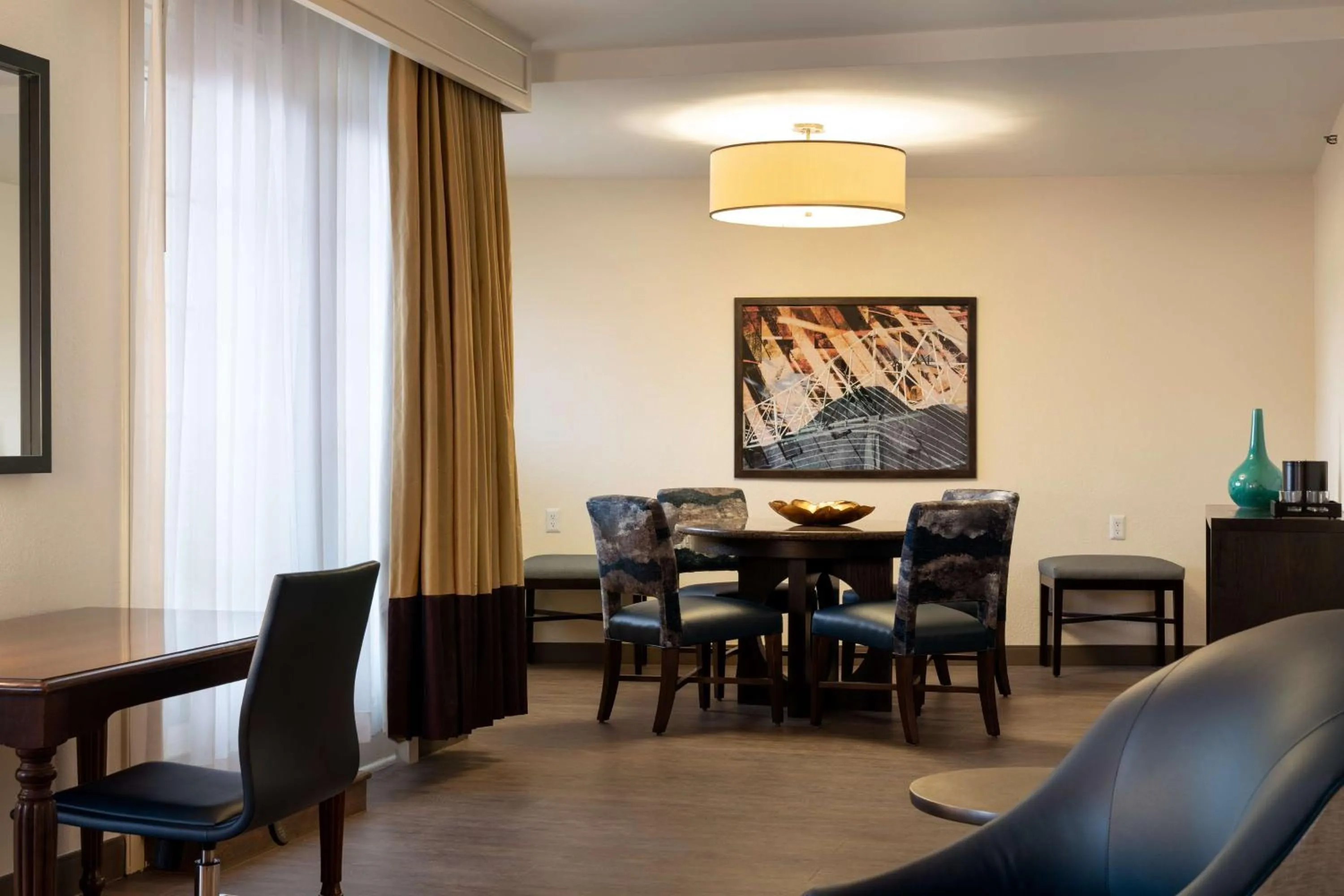 Presidential Suite in Embassy Suites by Hilton New Orleans Convention Center