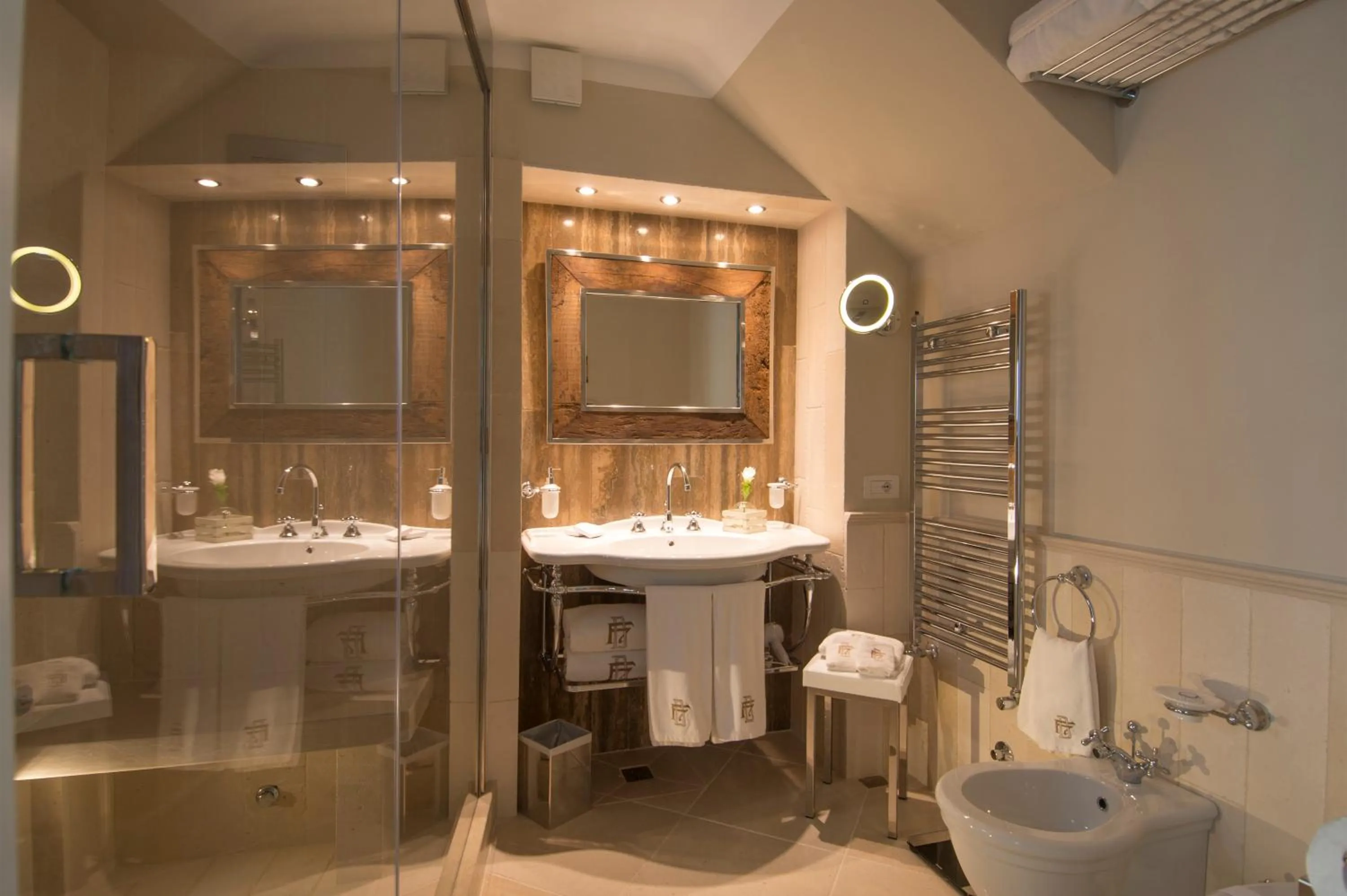 Suite with Terrace - Separate Building in Hotel Don Ferrante