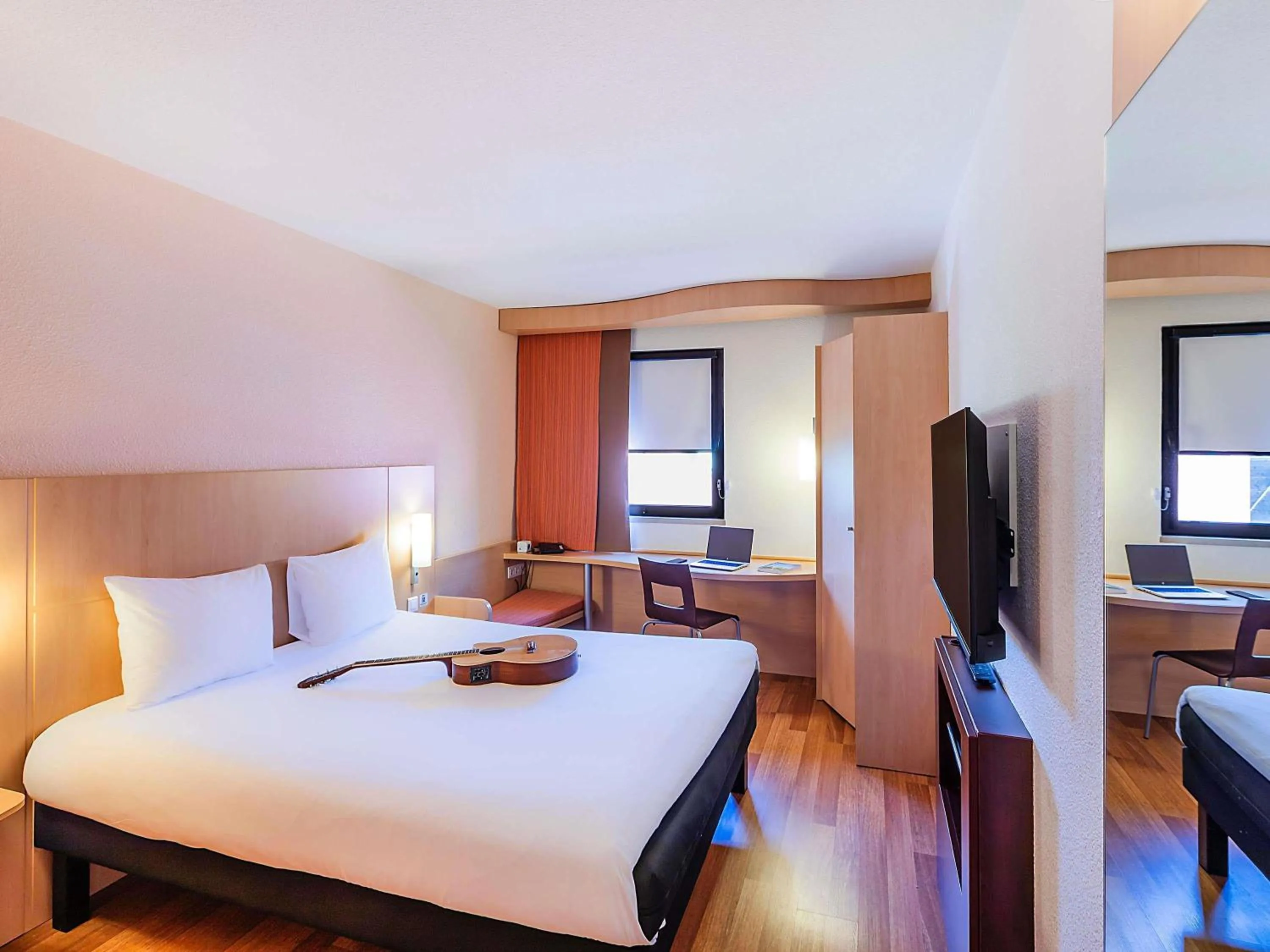 Standard Double Room in Hotel Ibis Lisboa Sintra