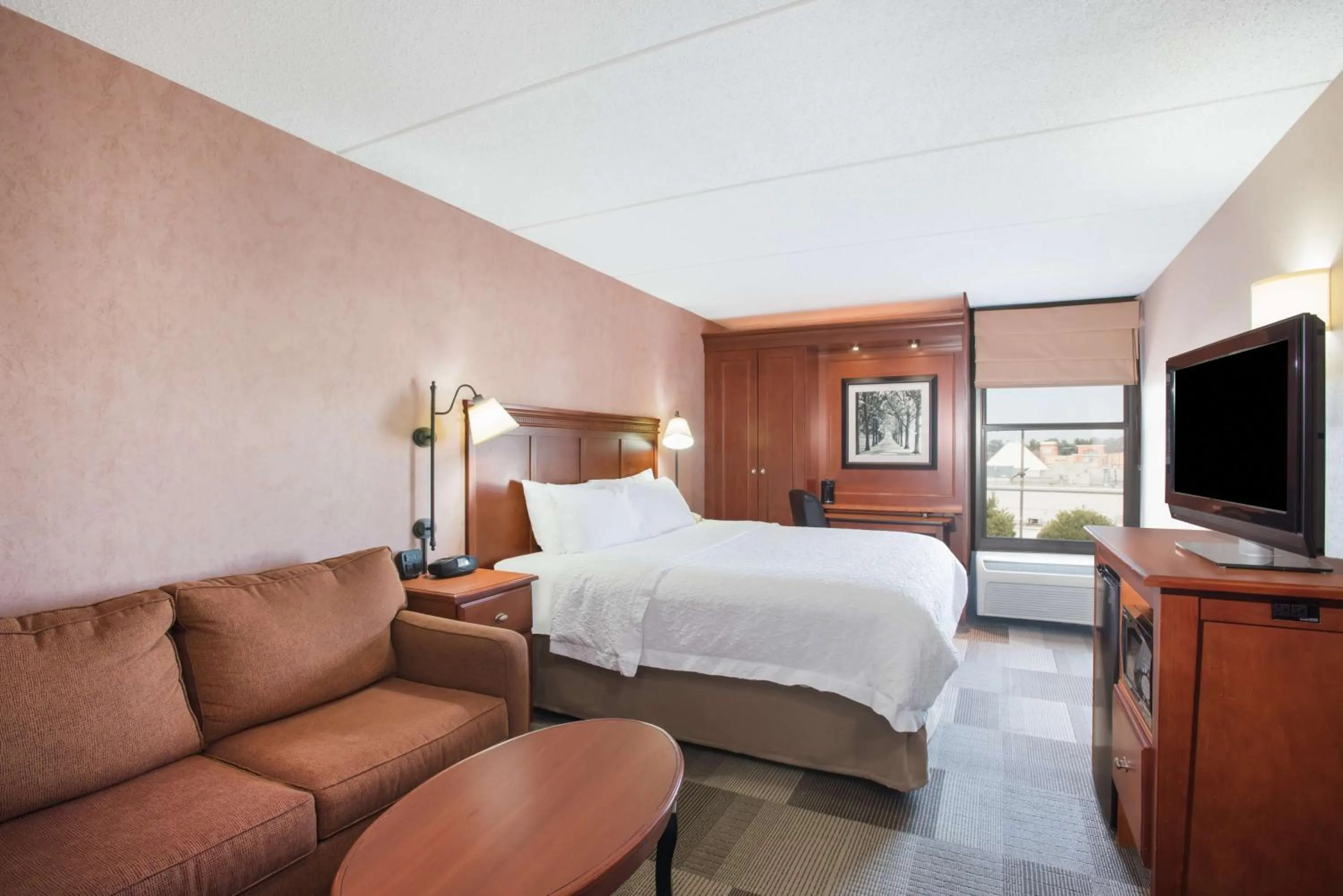 King Room with Sofa Bed and Study - Non-Smoking in Hampton Inn West Springfield