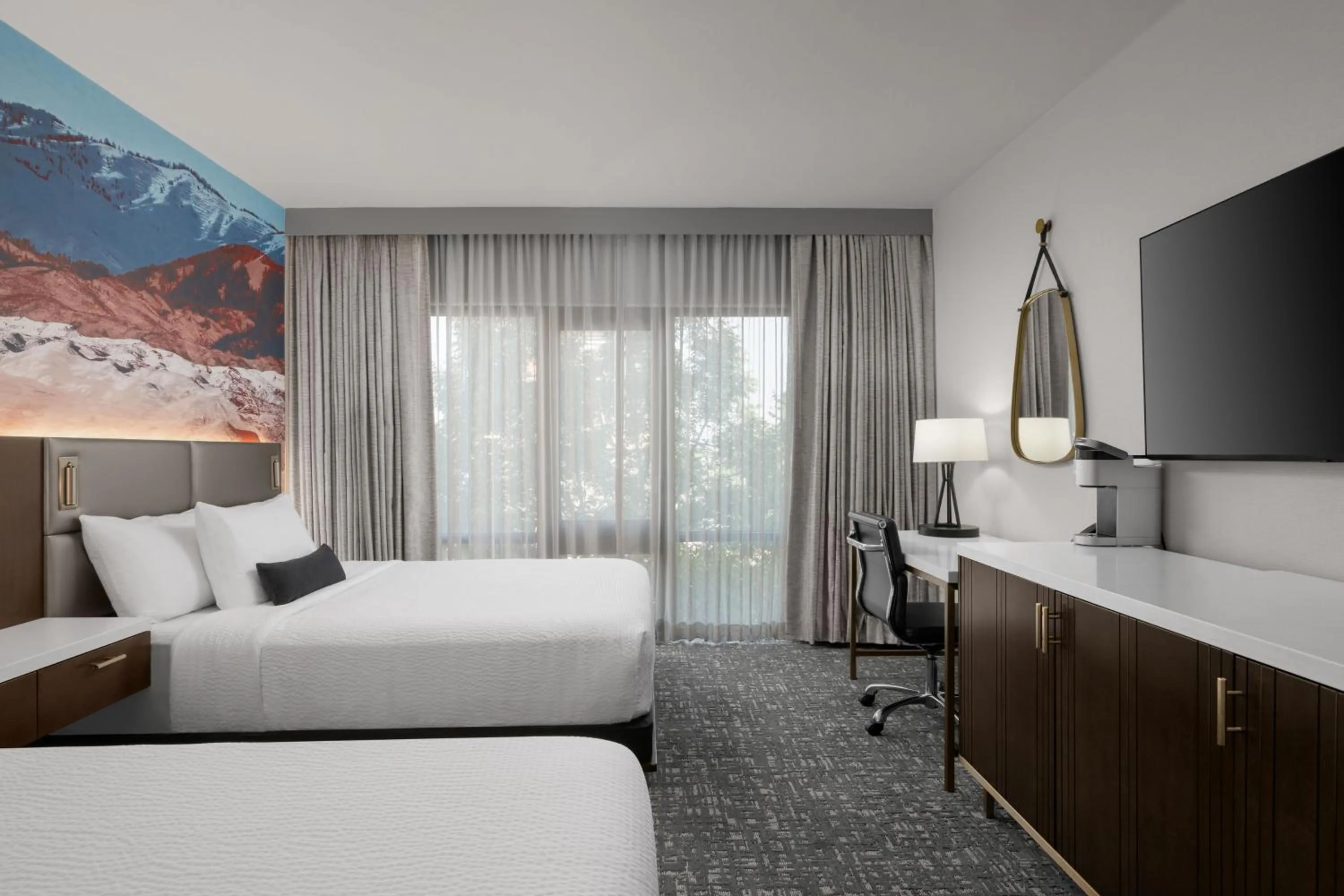 Queen Room - Disability Access in Hotel 43 Boise