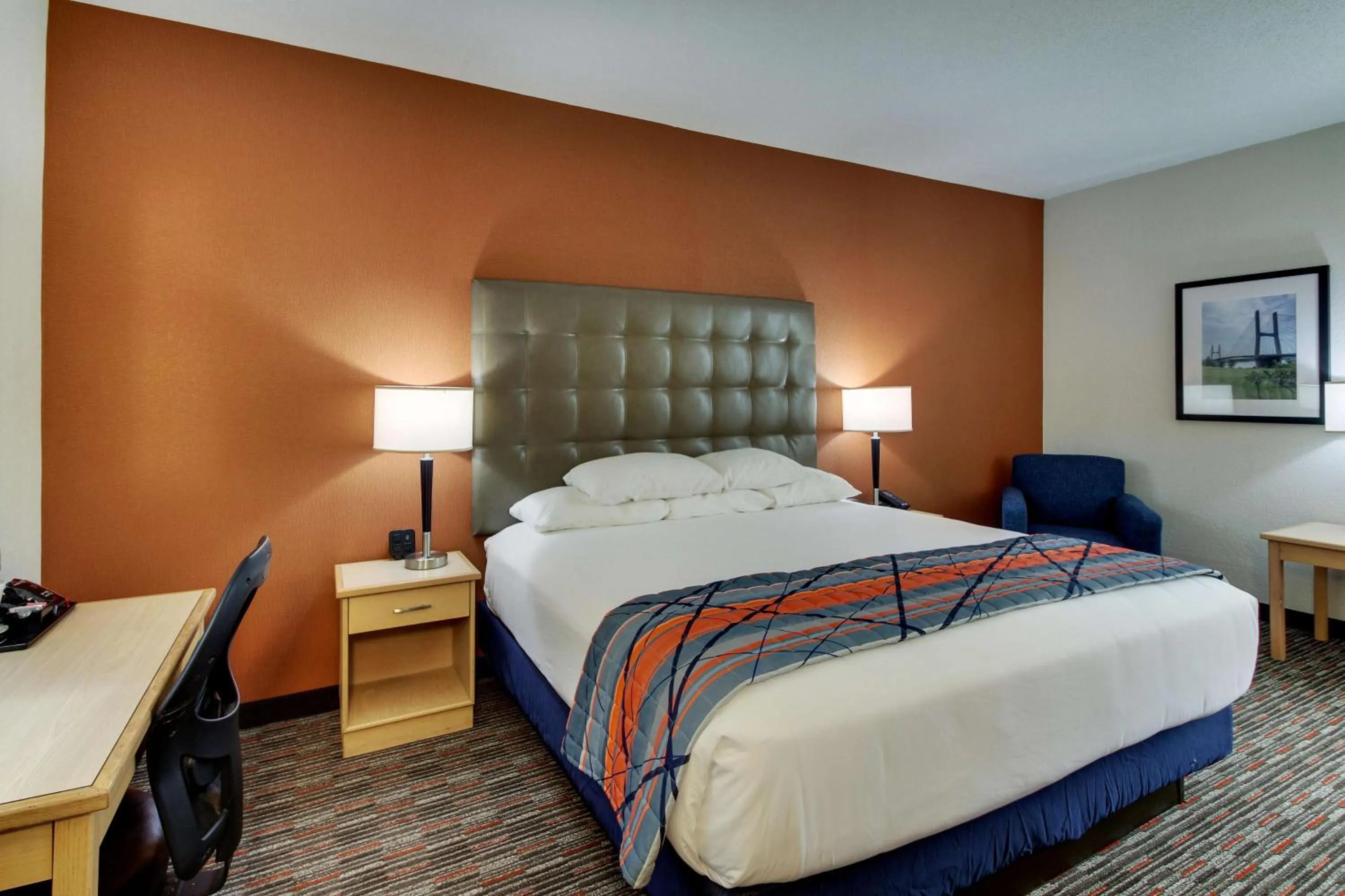 King Room in Pear Tree Inn Cape Girardeau West