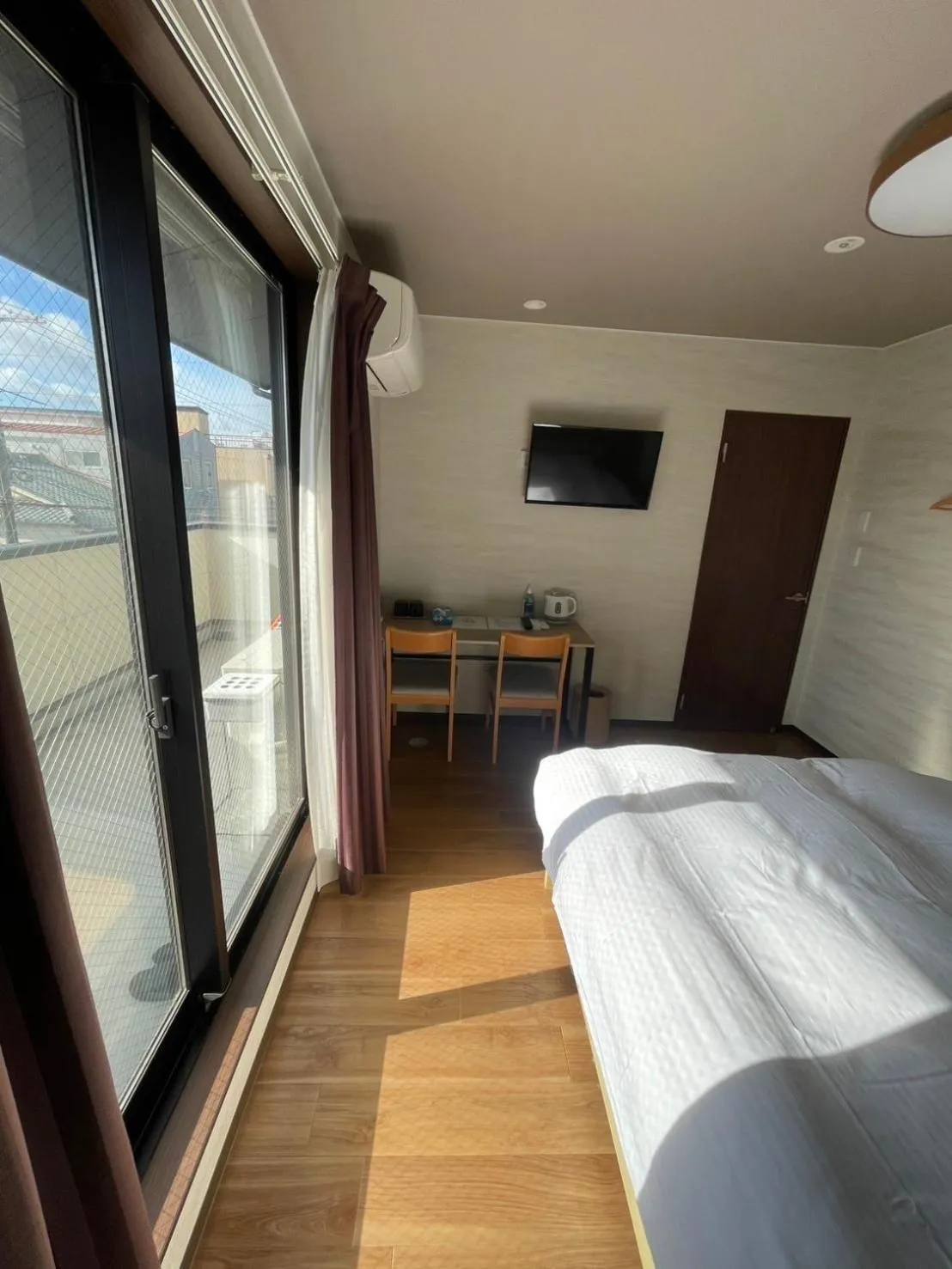 Double Room with Balcony - single occupancy in Guest House Goettingen