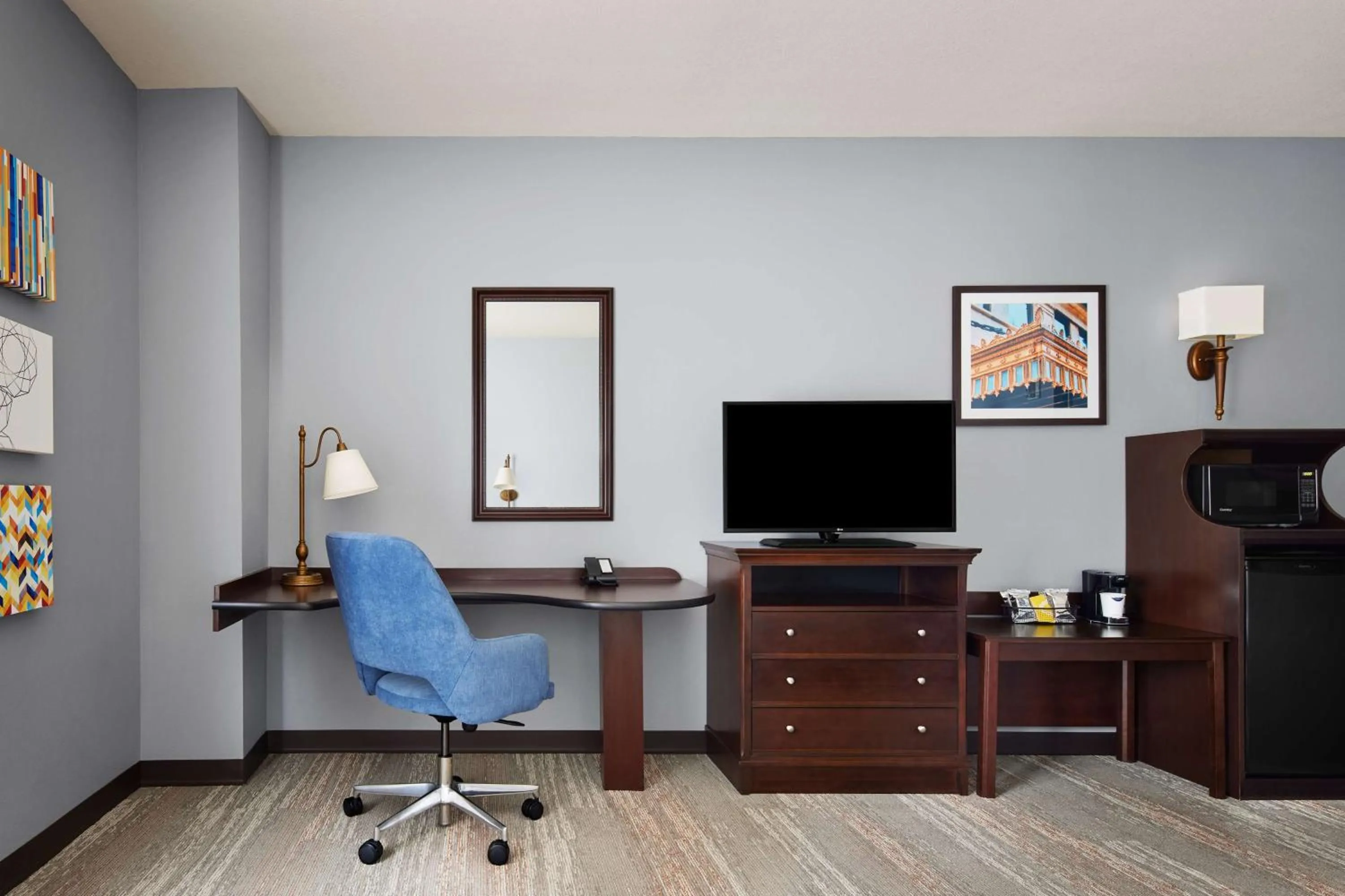 Double Room with Two Queen Beds and Bath Tub - Mobility Access in Hampton Inn & Suites Tulsa South Bixby