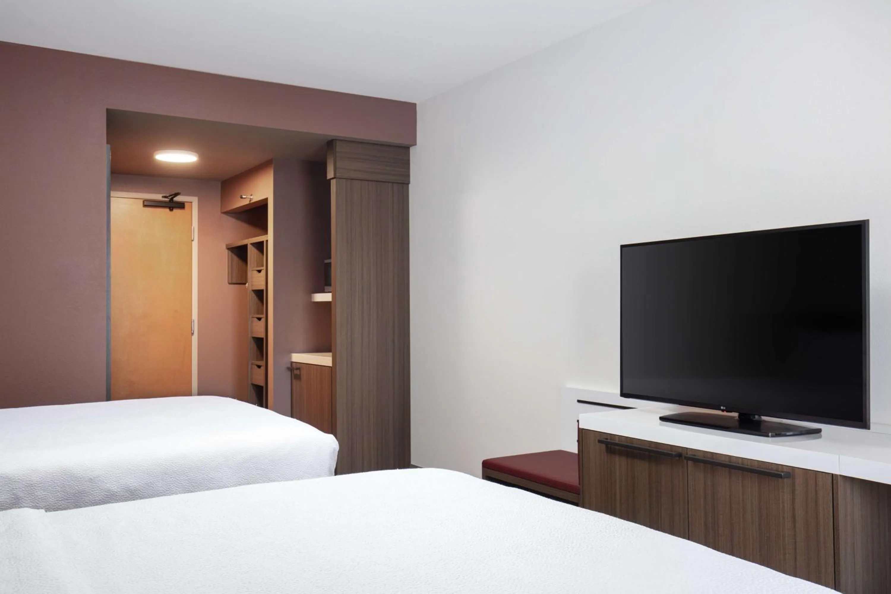 Queen Room with Two Queen Beds in Hilton Garden Inn Kalispell