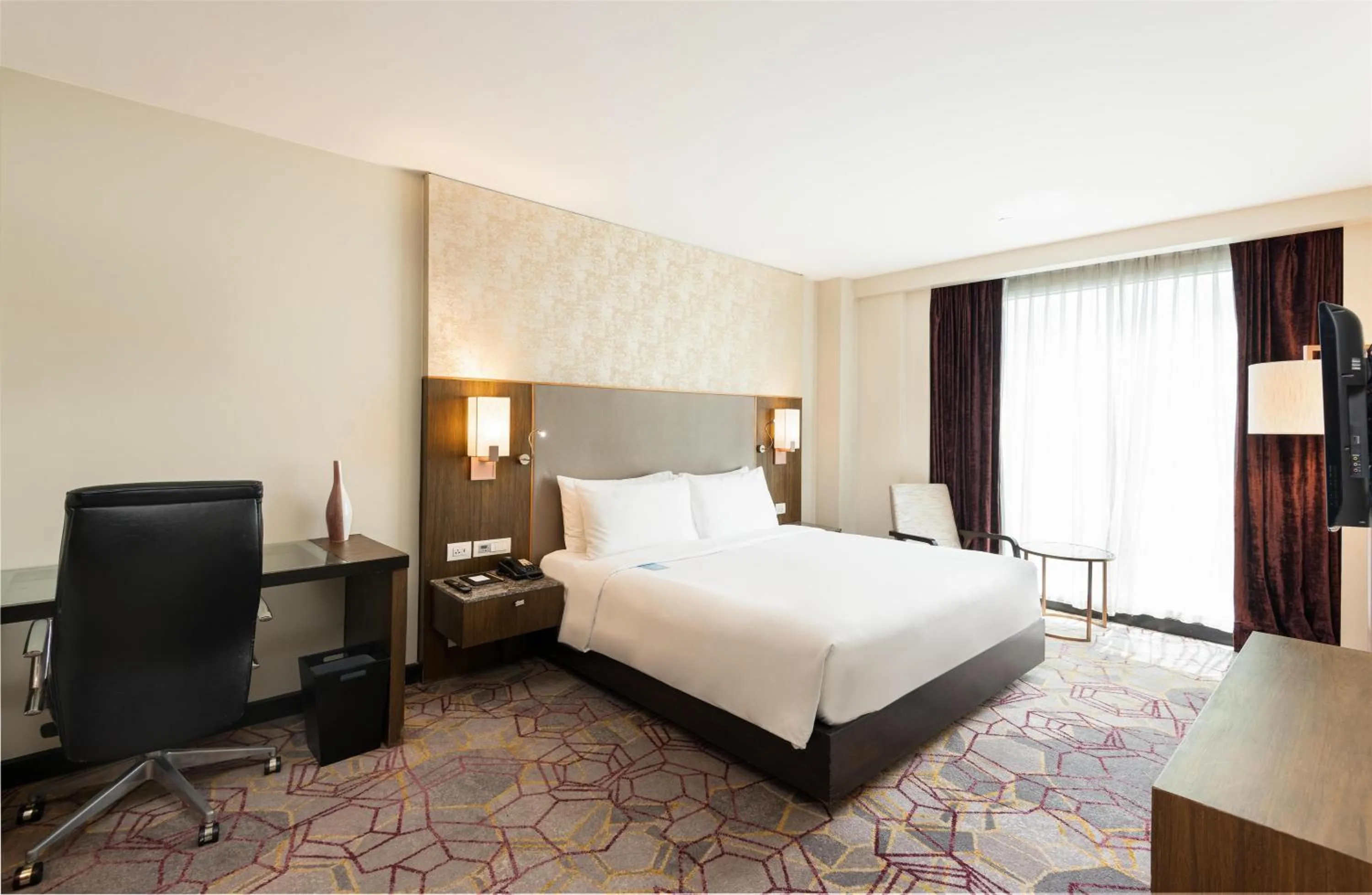 One-Bedroom Premium Suite in Radisson Suites Bangkok Sukhumvit