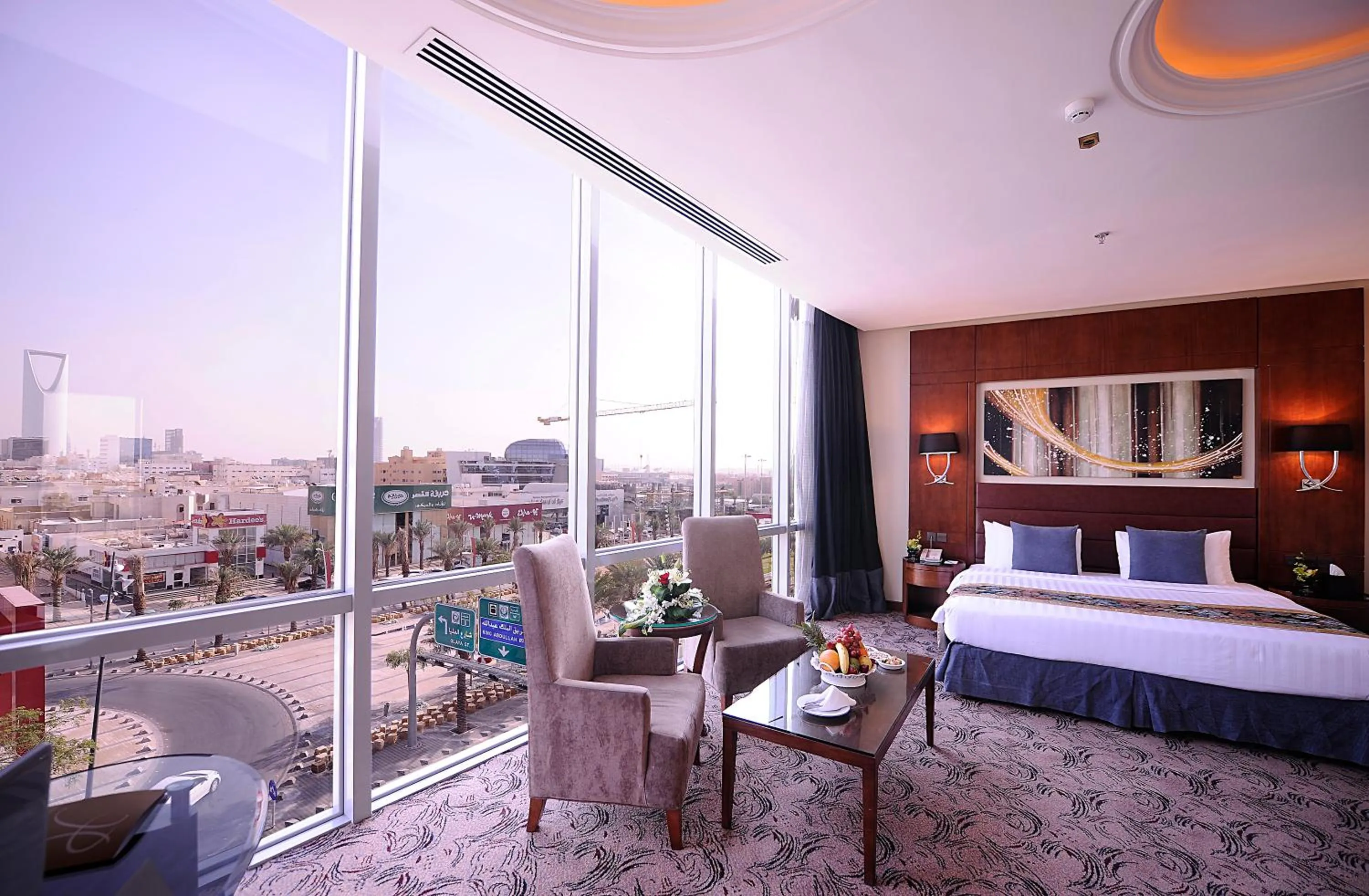 Superior Queen Room - single occupancy in Qaser Al Hamra by Warwick