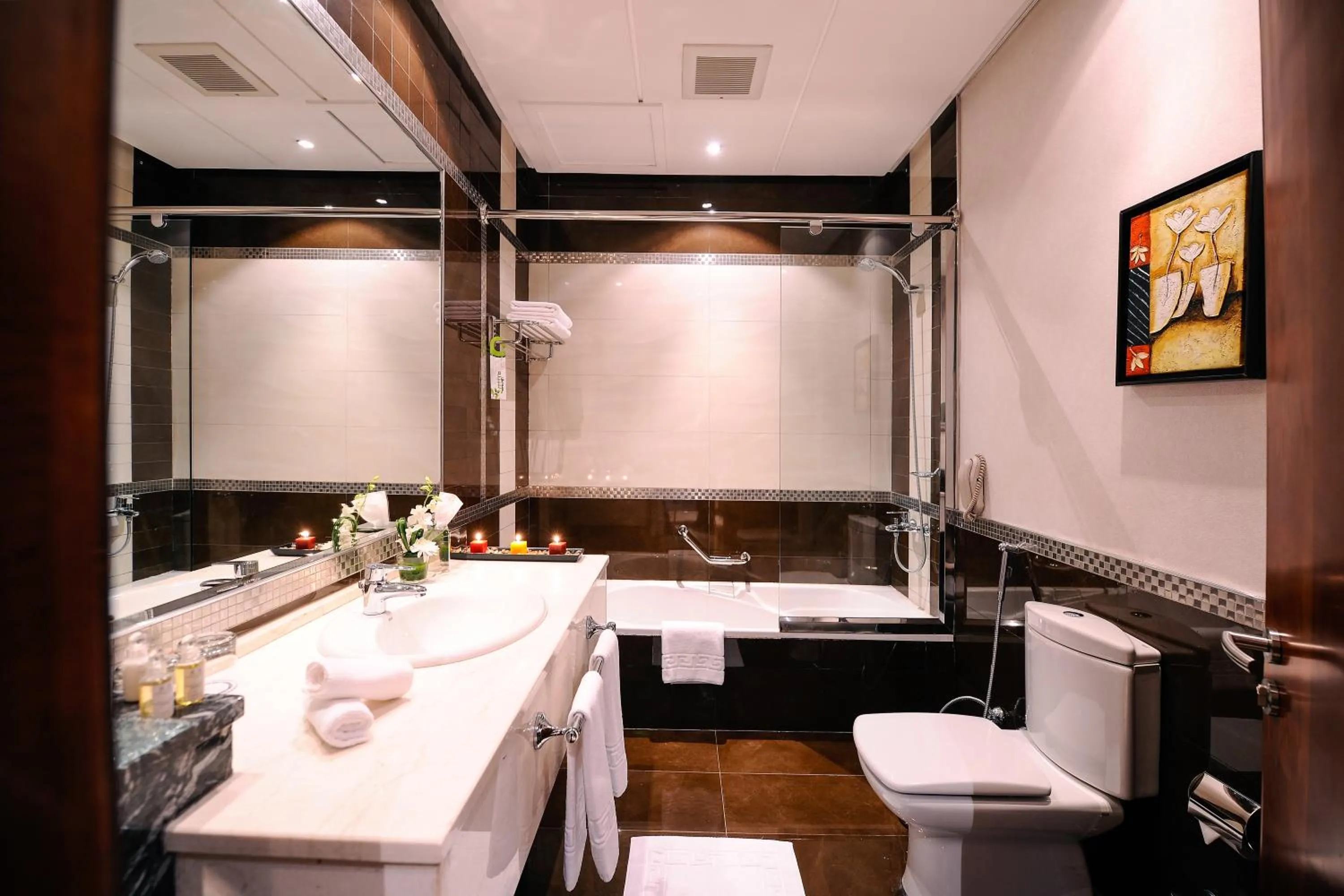 Executive Suite - single occupancy in Qaser Al Hamra by Warwick