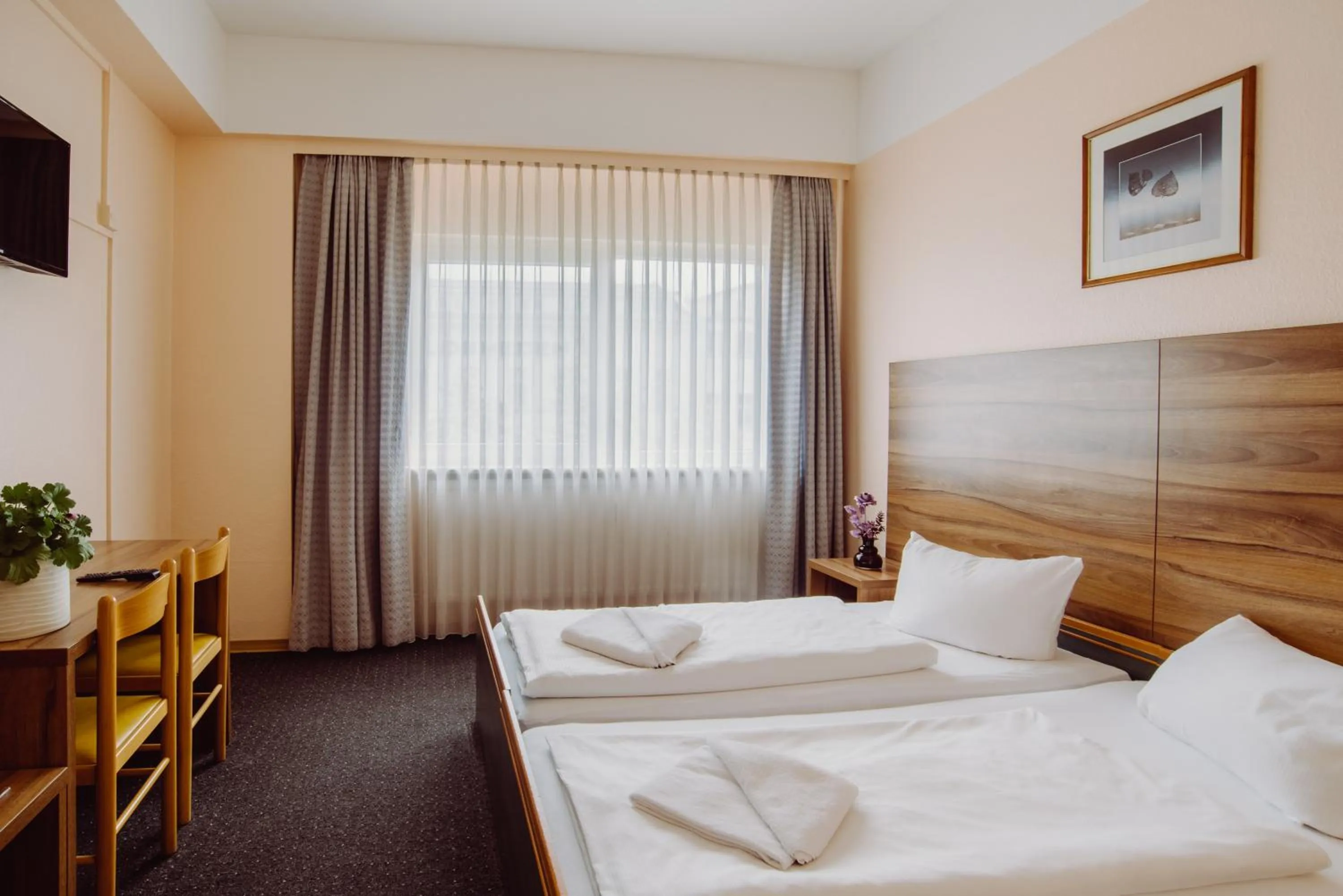 Twin Room with Private External Bathroom in Alper Hotel am Potsdamer Platz