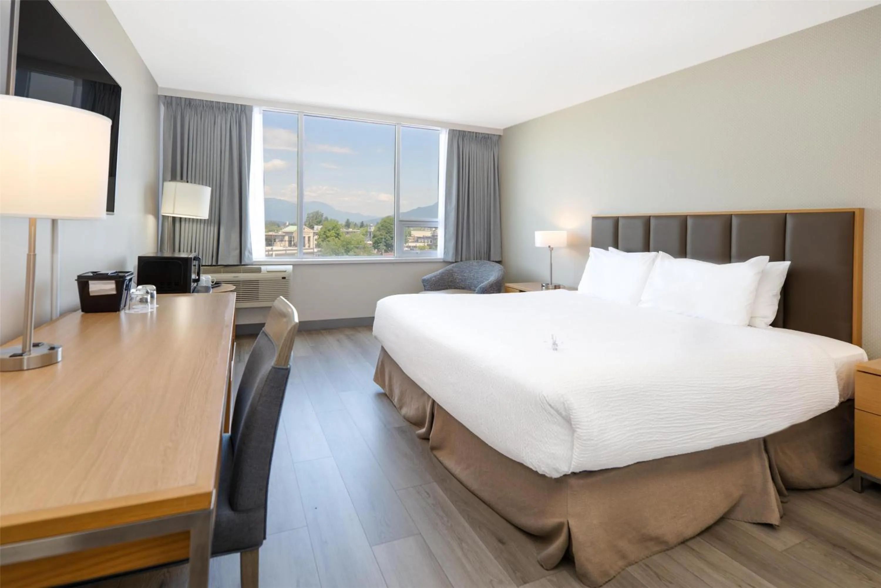 Coast King in Coast Chilliwack Hotel by APA