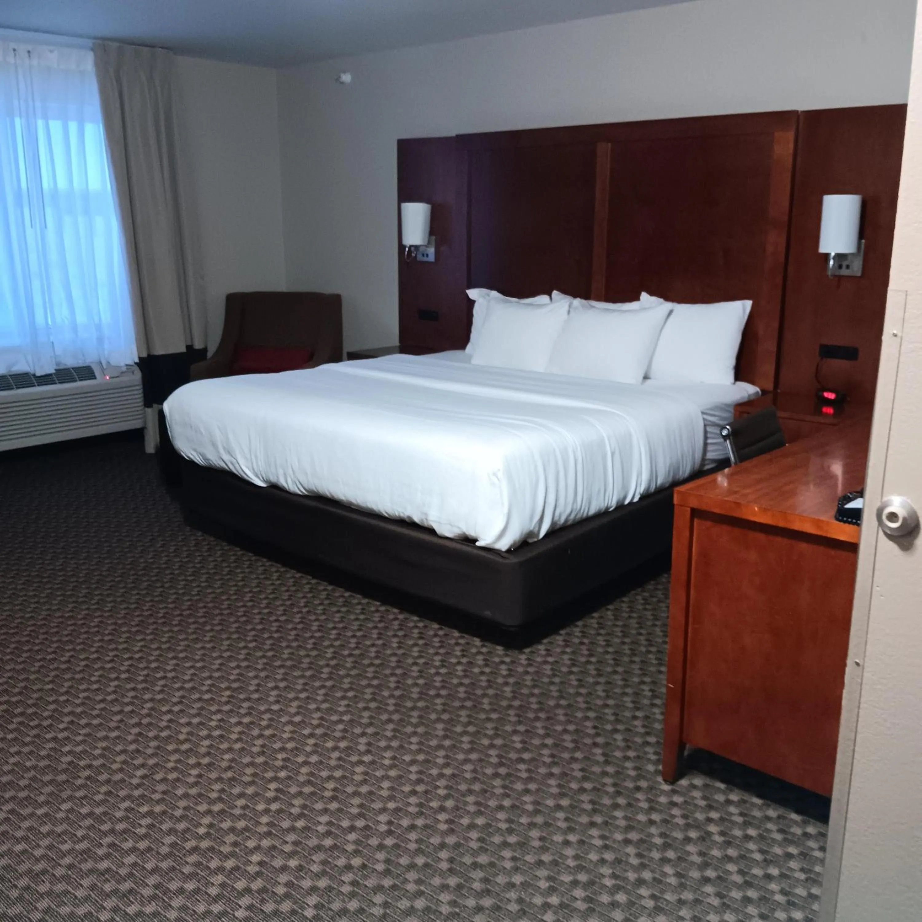 Superior King Room - Non-Smoking in Comfort Inn & Suites Sterling