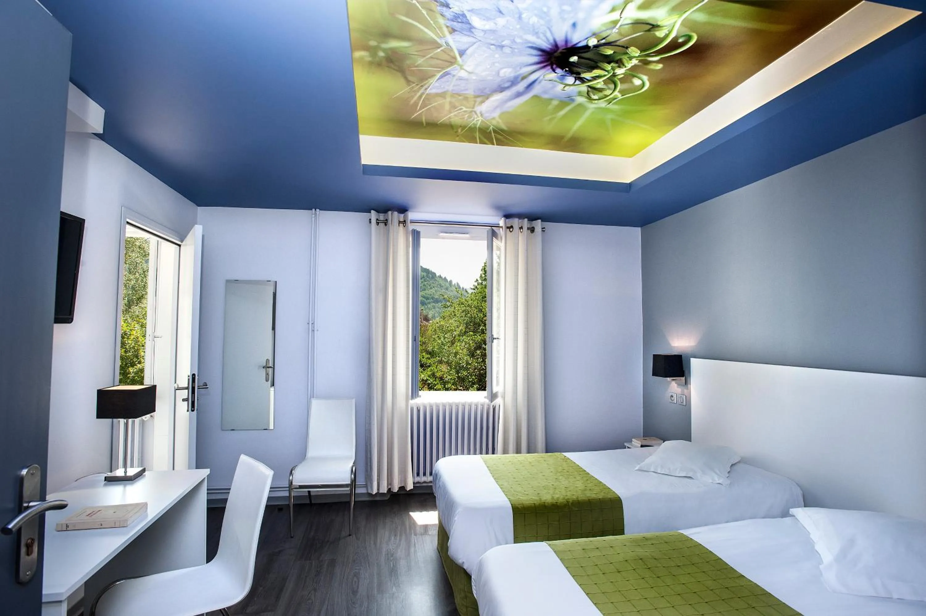 Superior Twin Room in Logis Hotel Restaurant des Gorges du Tarn