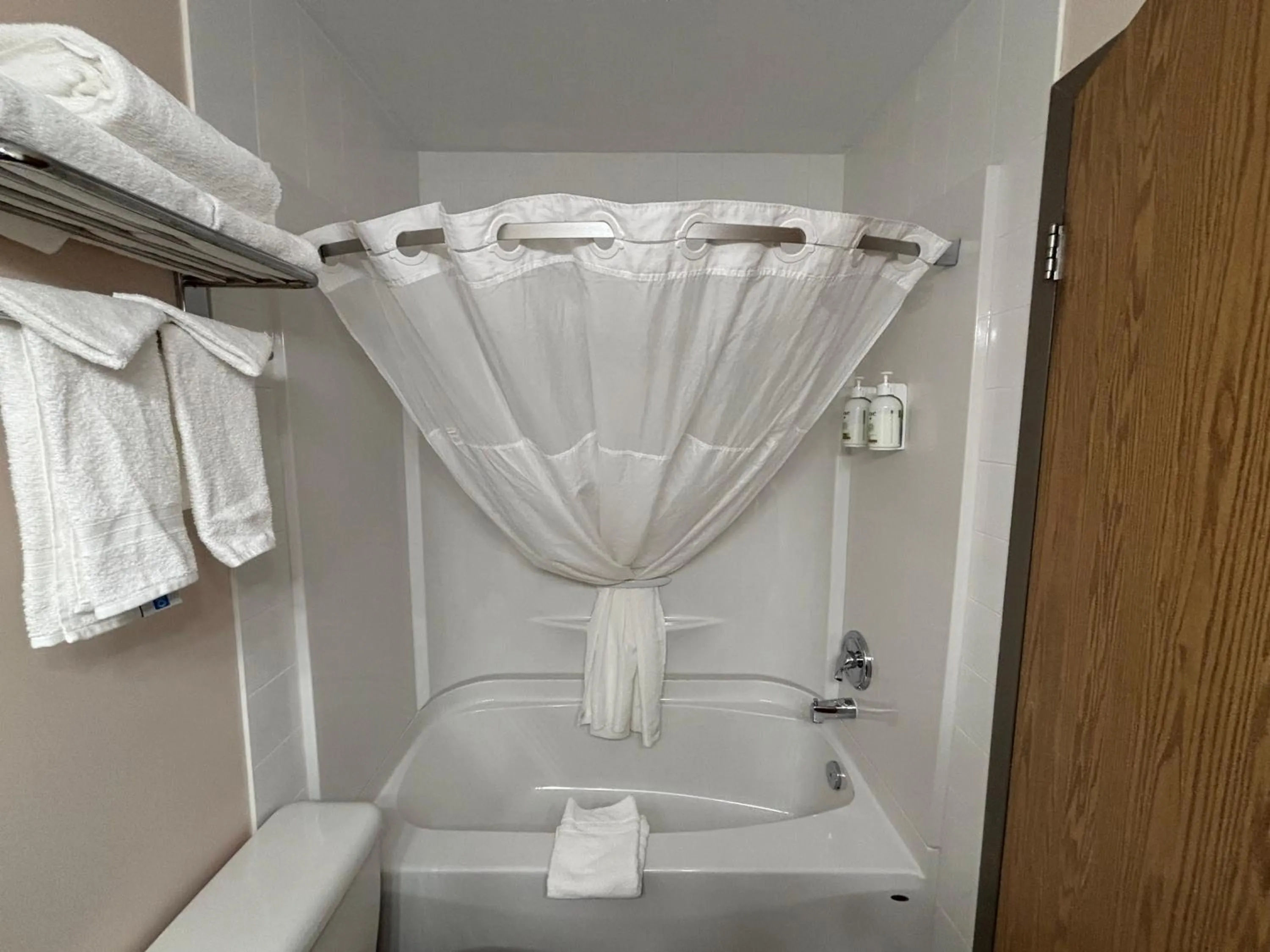 One-Bedroom King Suite - Non-Smoking in Super 8 by Wyndham Whitecourt