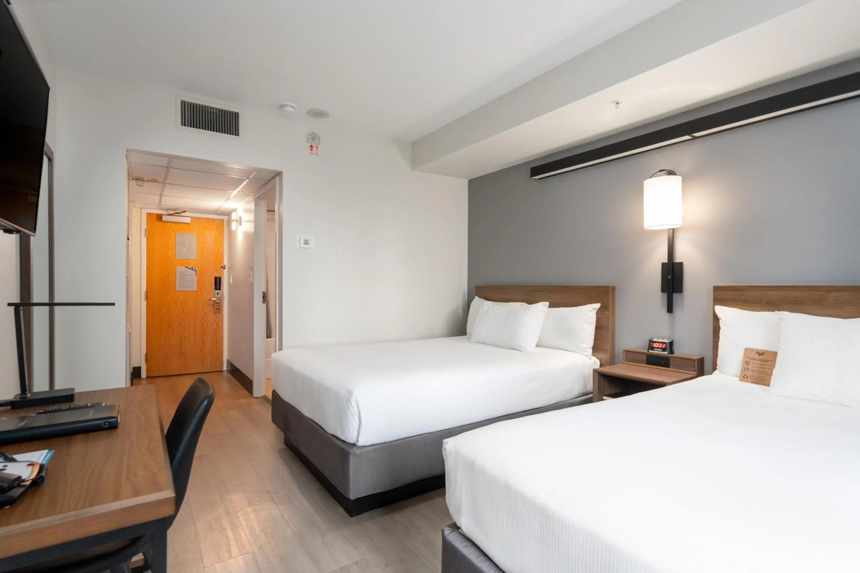 Double Room with Two Double Beds in YWCA Hotel Vancouver
