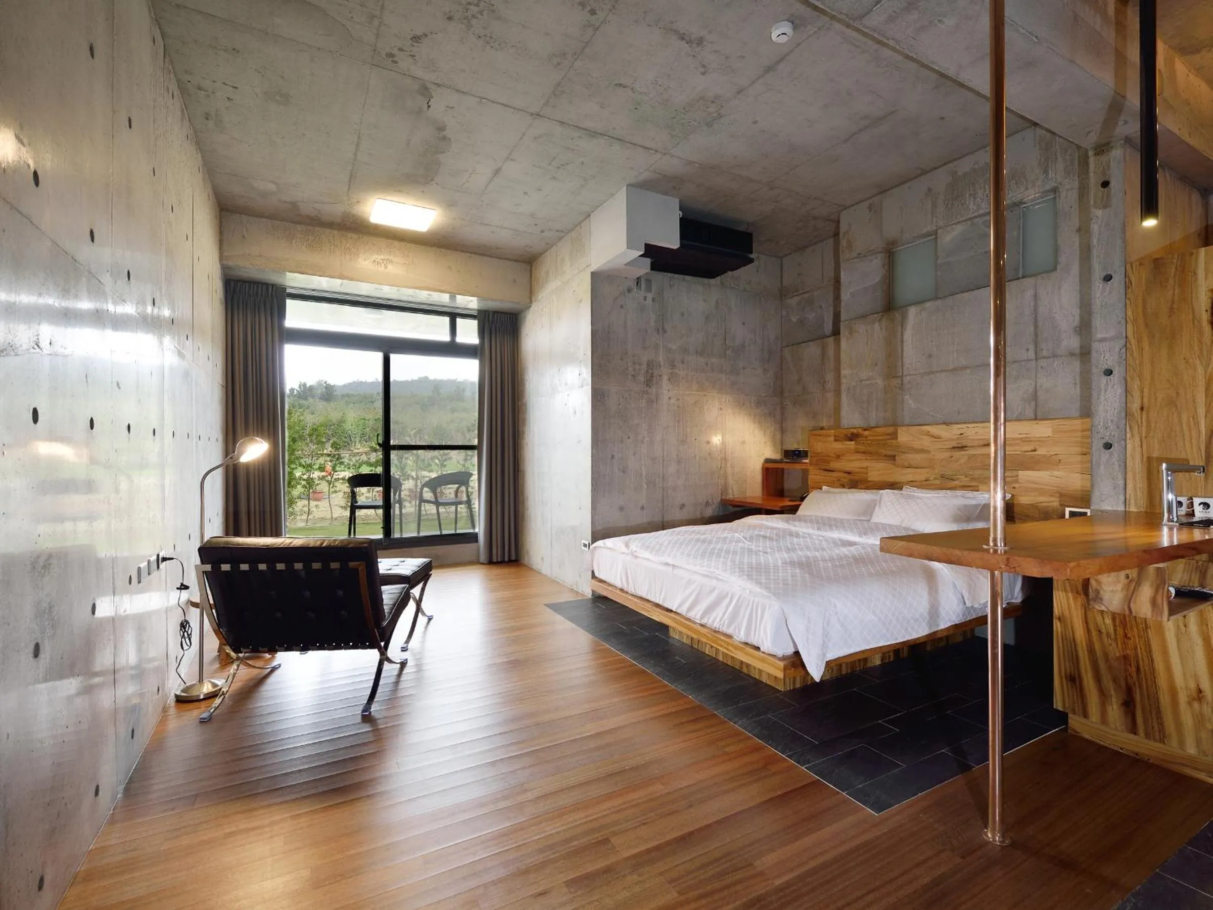 King Room with Garden View in FaHaus