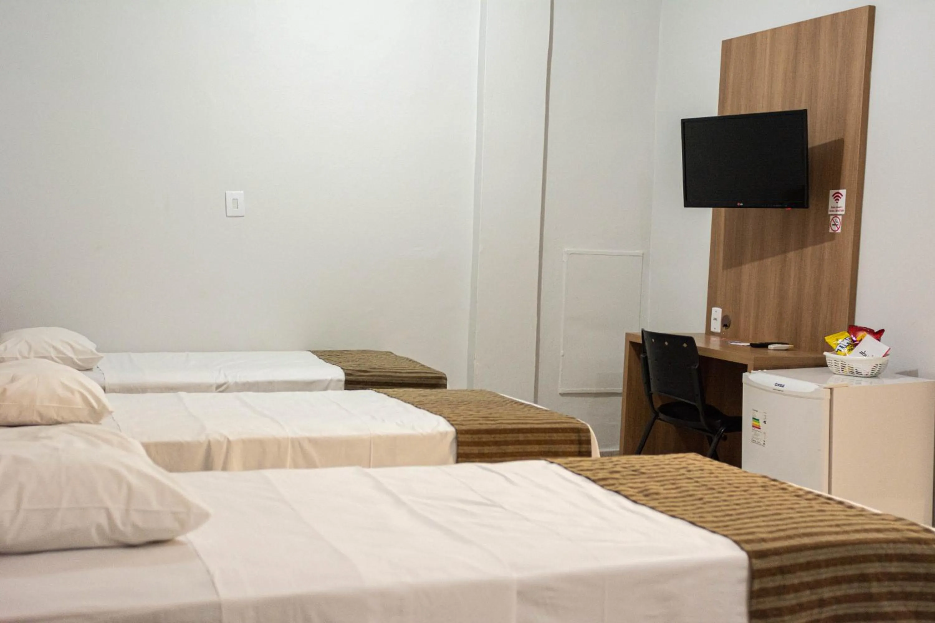 Luxury Triple Room in Abudi Hotel