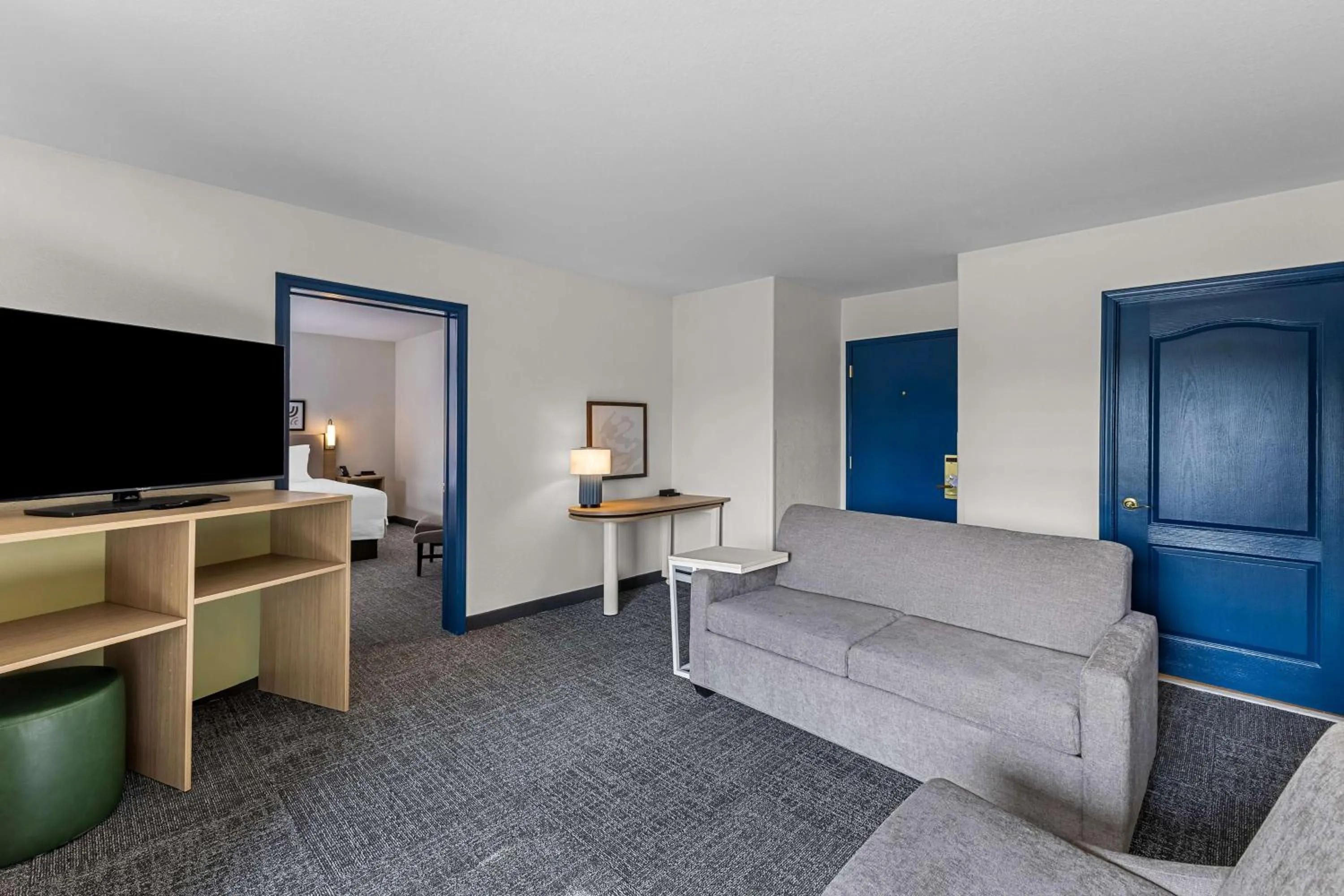 King Suite with Pool View Patio in Comfort Inn & Suites North Glendale and Peoria