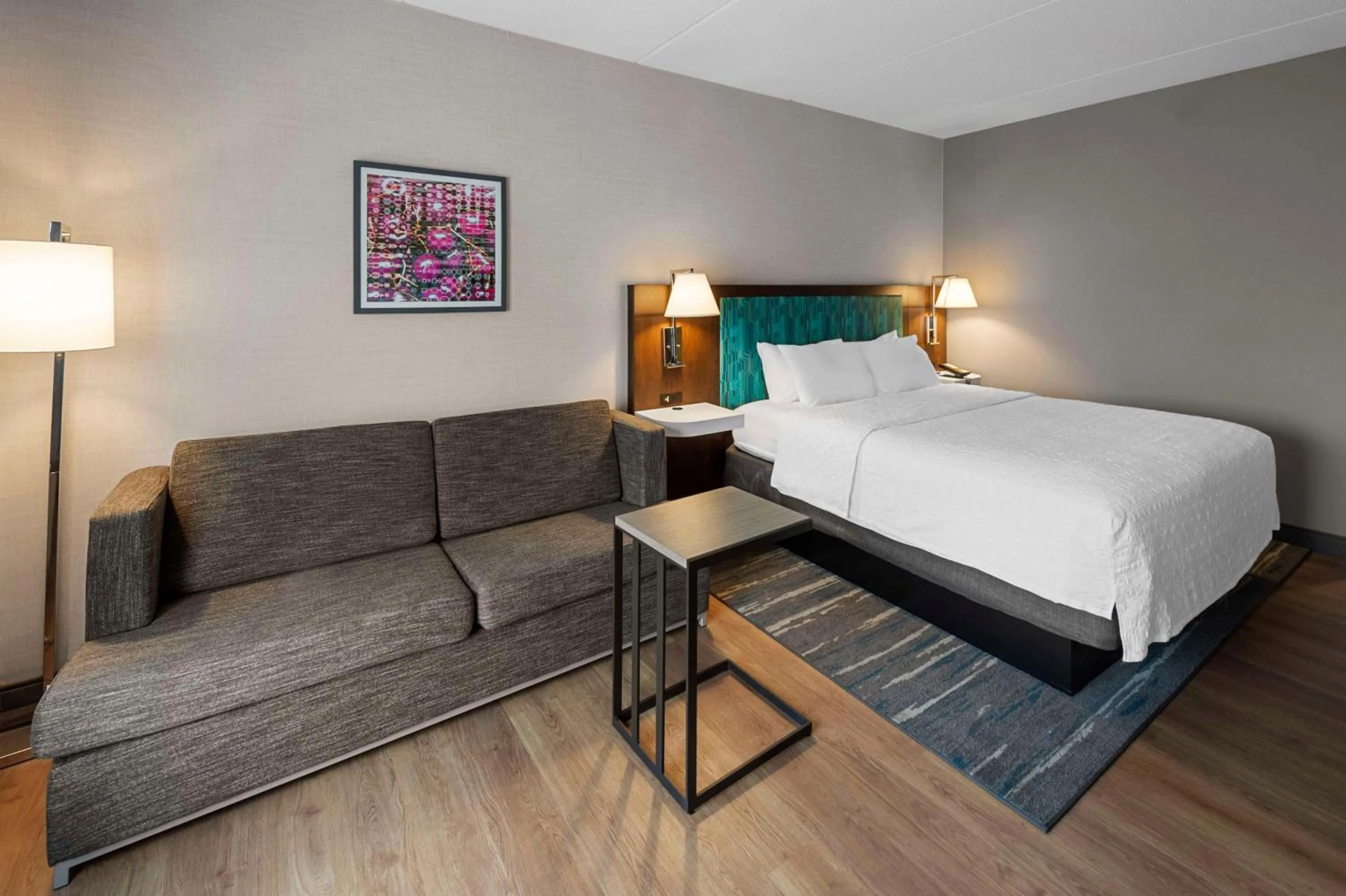 King Study Room - Non-Smoking in Hampton Inn Nanuet